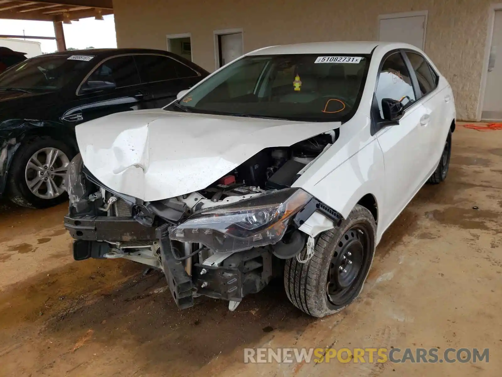 2 Photograph of a damaged car 5YFBURHEXKP905694 TOYOTA COROLLA 2019