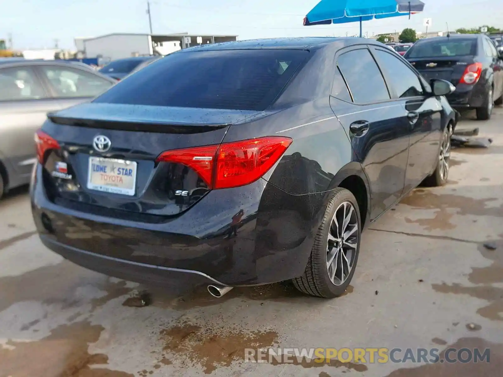 4 Photograph of a damaged car 5YFBURHEXKP905758 TOYOTA COROLLA 2019