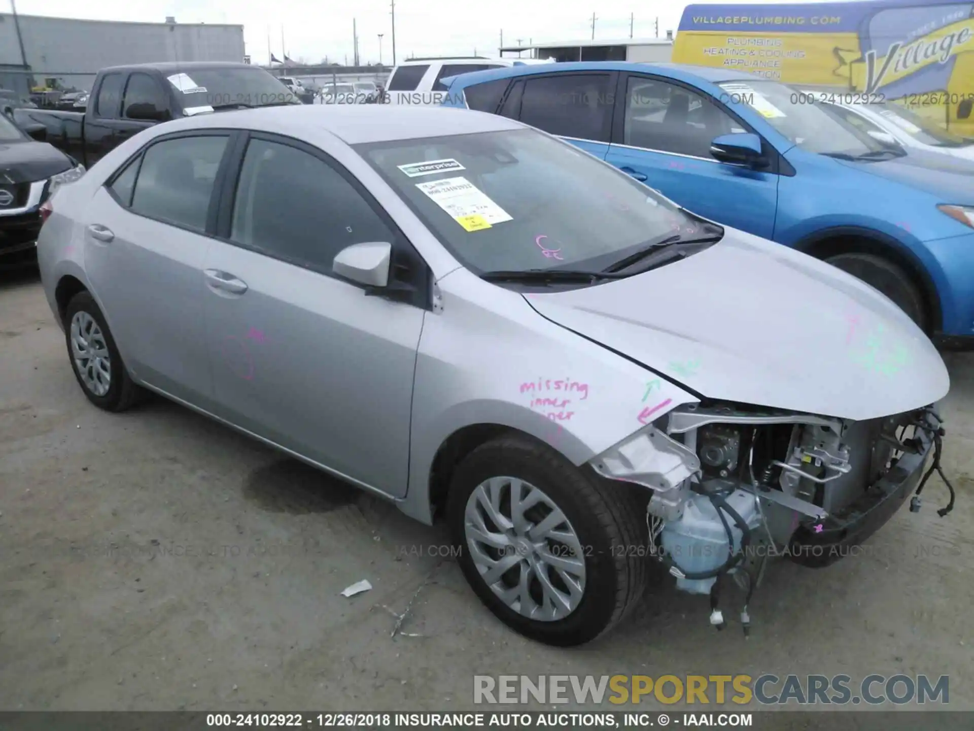 1 Photograph of a damaged car 5YFBURHEXKP906120 Toyota Corolla 2019