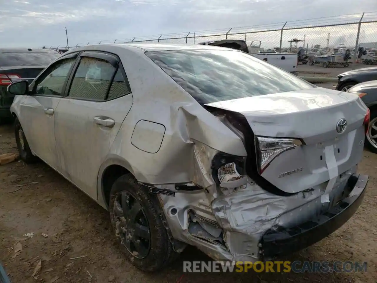 3 Photograph of a damaged car 5YFBURHEXKP906506 TOYOTA COROLLA 2019