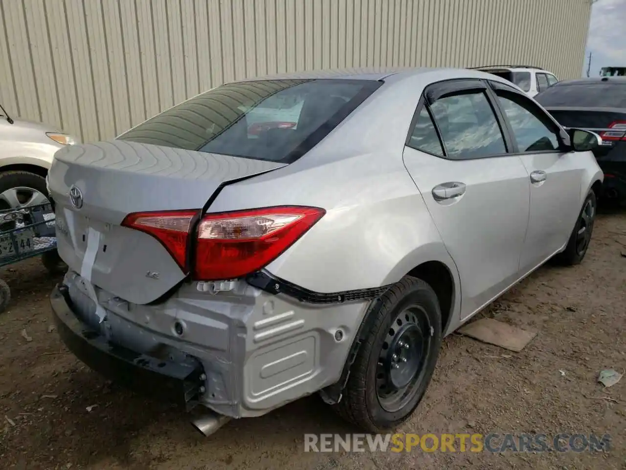 4 Photograph of a damaged car 5YFBURHEXKP906506 TOYOTA COROLLA 2019