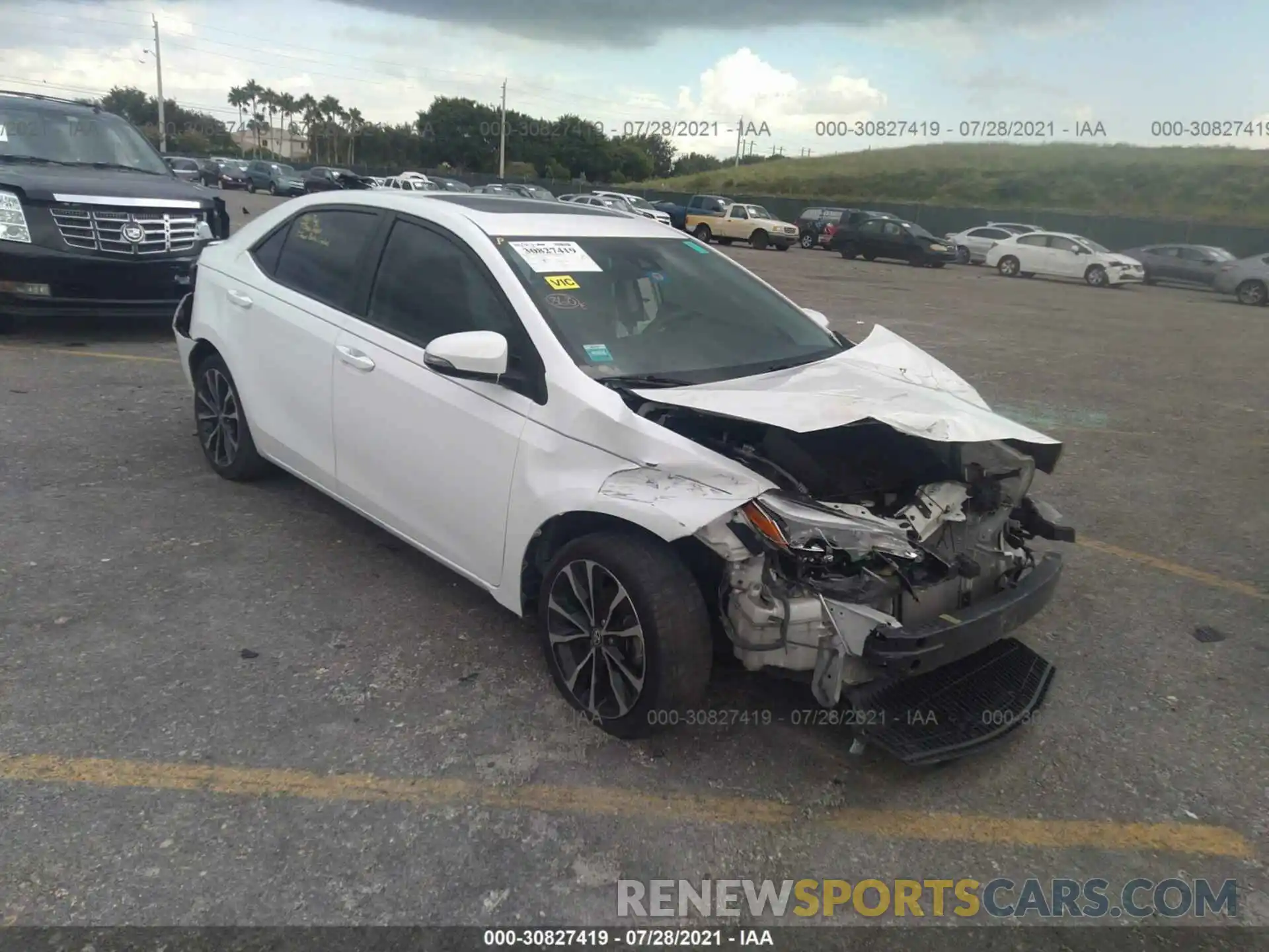 1 Photograph of a damaged car 5YFBURHEXKP906845 TOYOTA COROLLA 2019