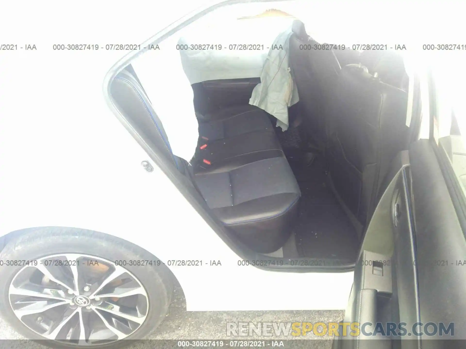 8 Photograph of a damaged car 5YFBURHEXKP906845 TOYOTA COROLLA 2019