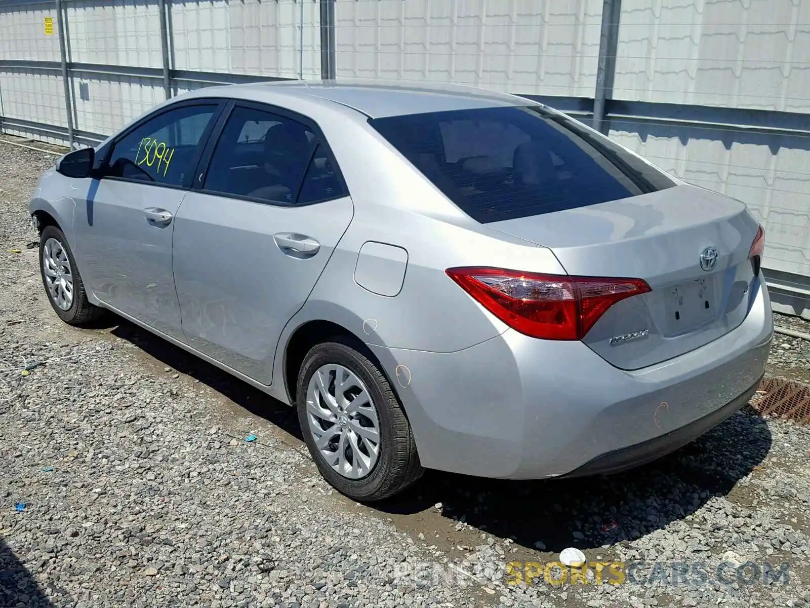 3 Photograph of a damaged car 5YFBURHEXKP907168 TOYOTA COROLLA 2019