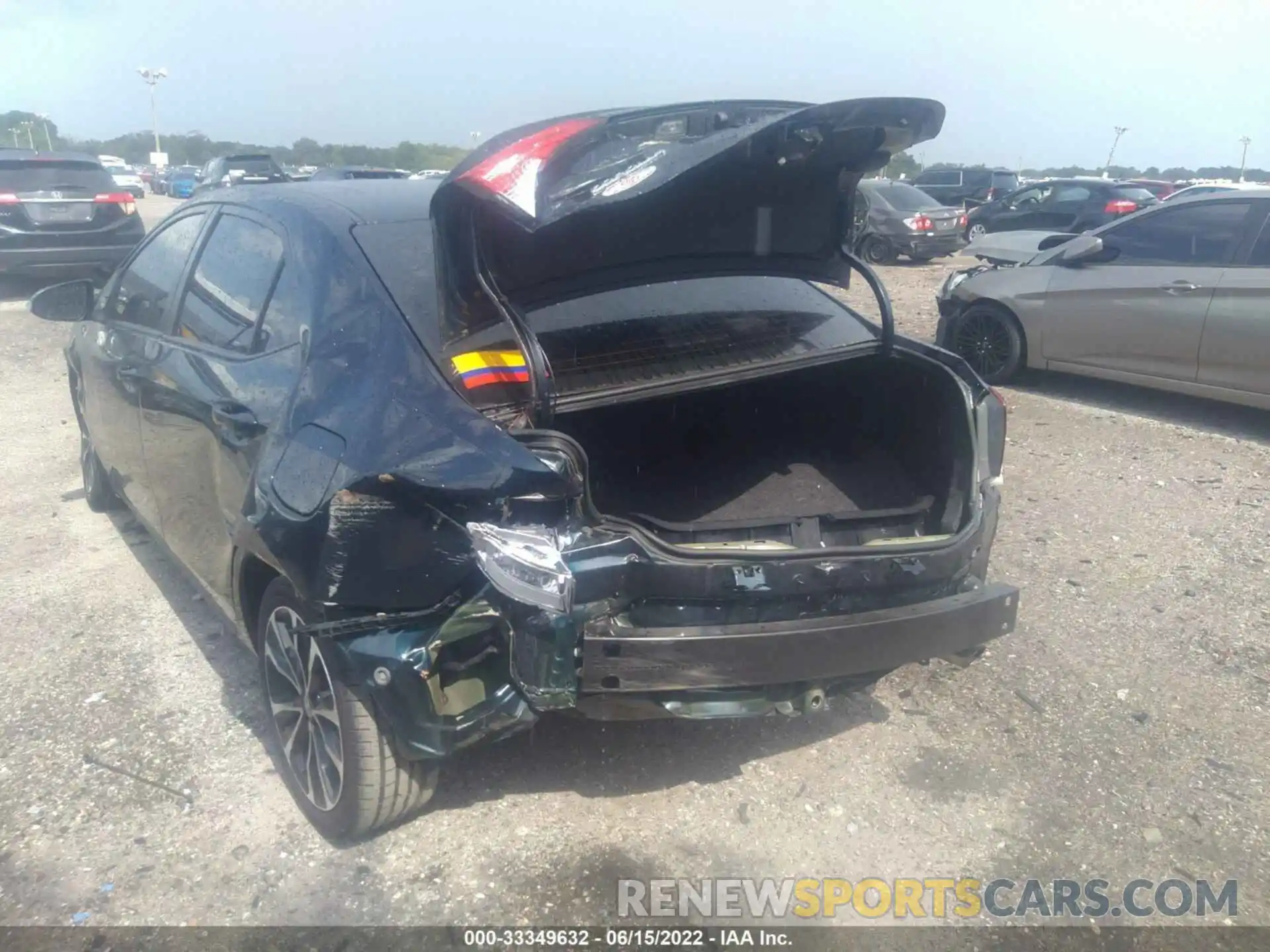 6 Photograph of a damaged car 5YFBURHEXKP907414 TOYOTA COROLLA 2019