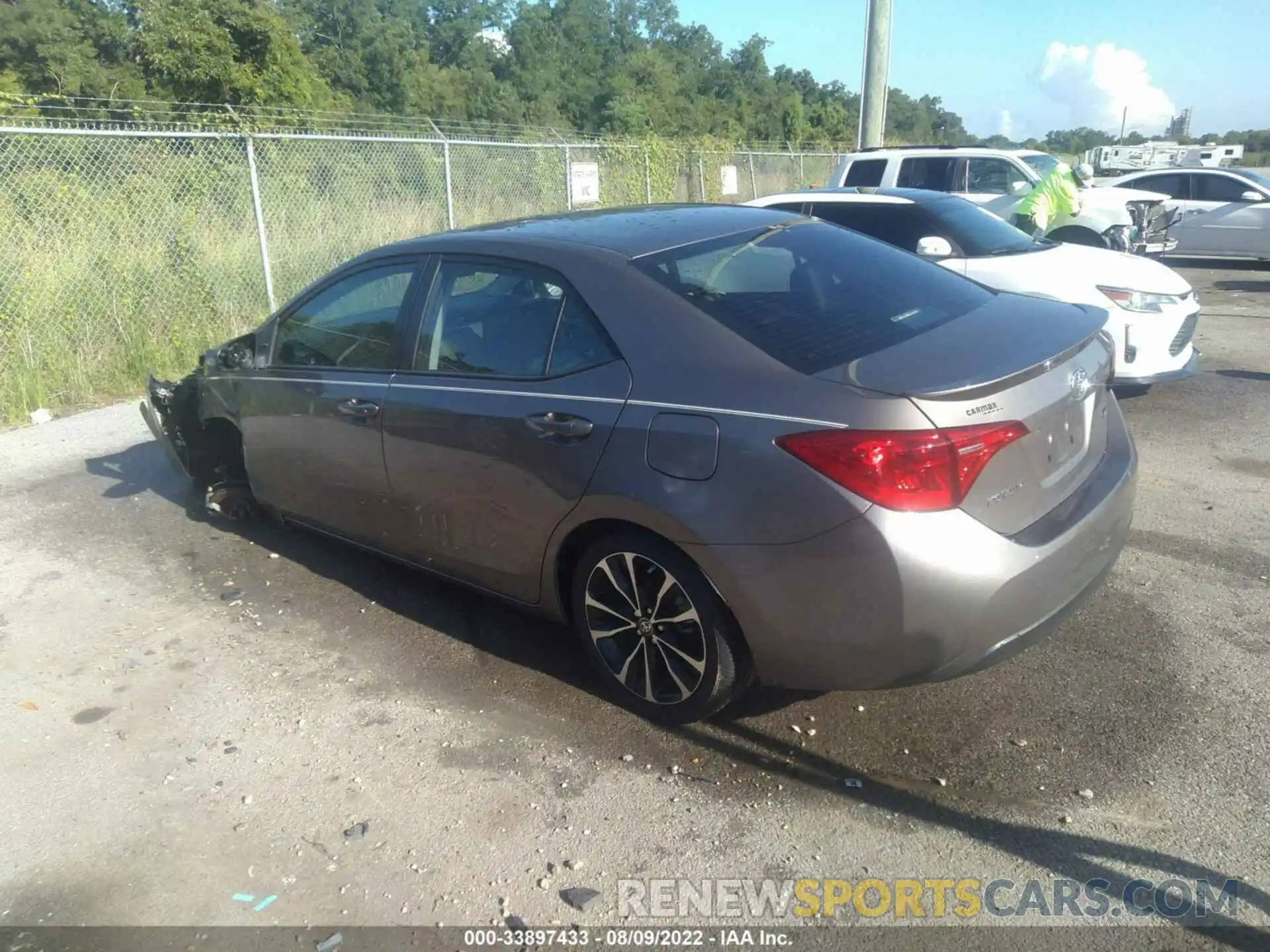 3 Photograph of a damaged car 5YFBURHEXKP907560 TOYOTA COROLLA 2019