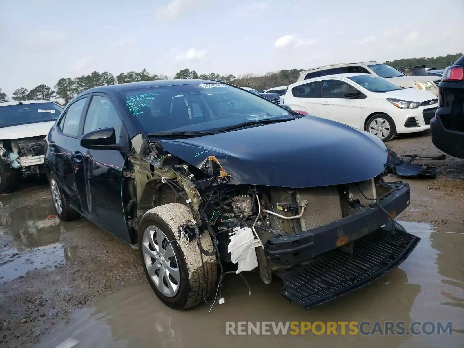 1 Photograph of a damaged car 5YFBURHEXKP907607 TOYOTA COROLLA 2019