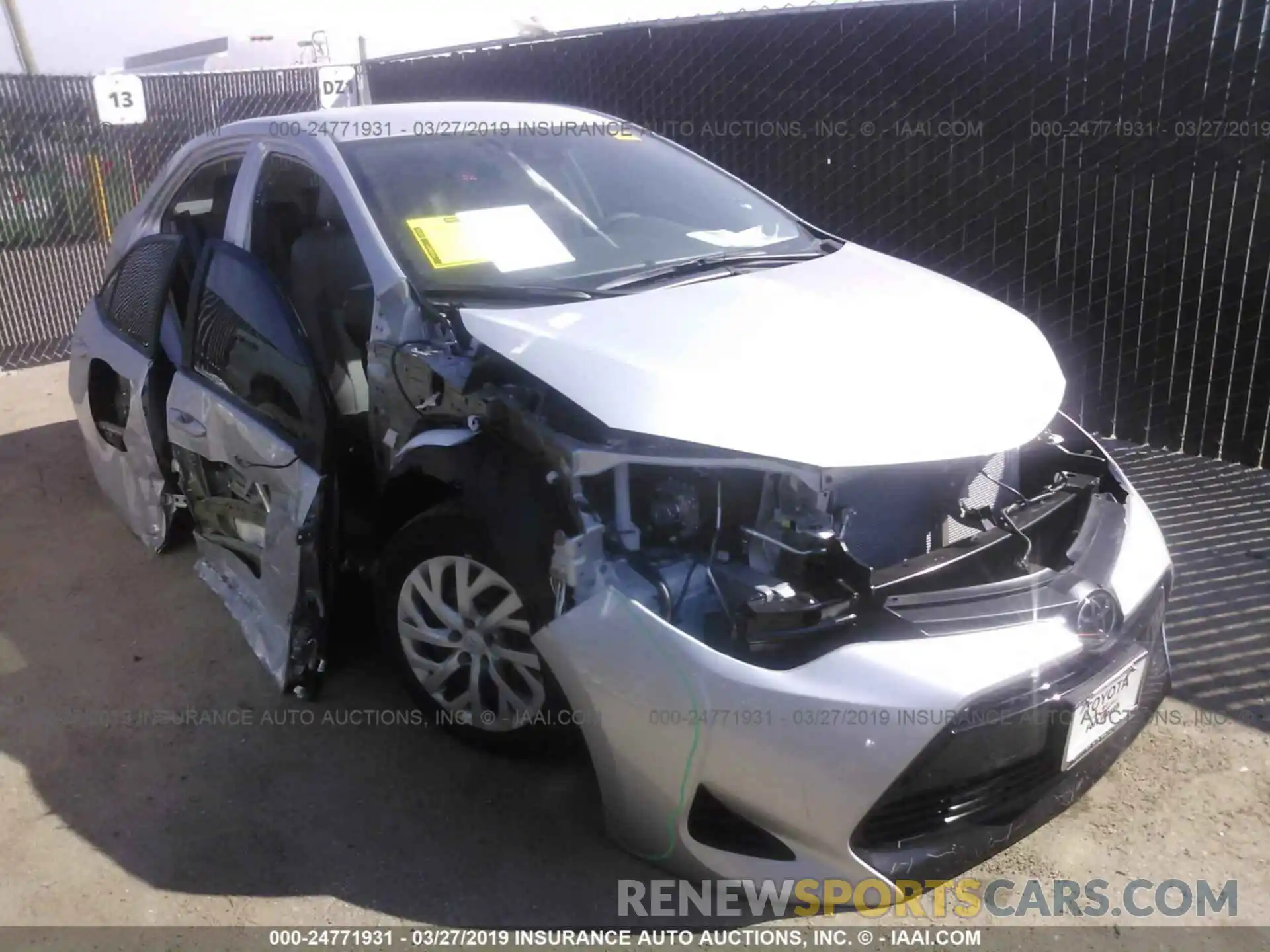 1 Photograph of a damaged car 5YFBURHEXKP907803 TOYOTA COROLLA 2019