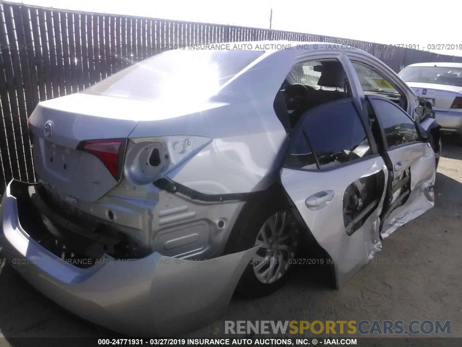 4 Photograph of a damaged car 5YFBURHEXKP907803 TOYOTA COROLLA 2019