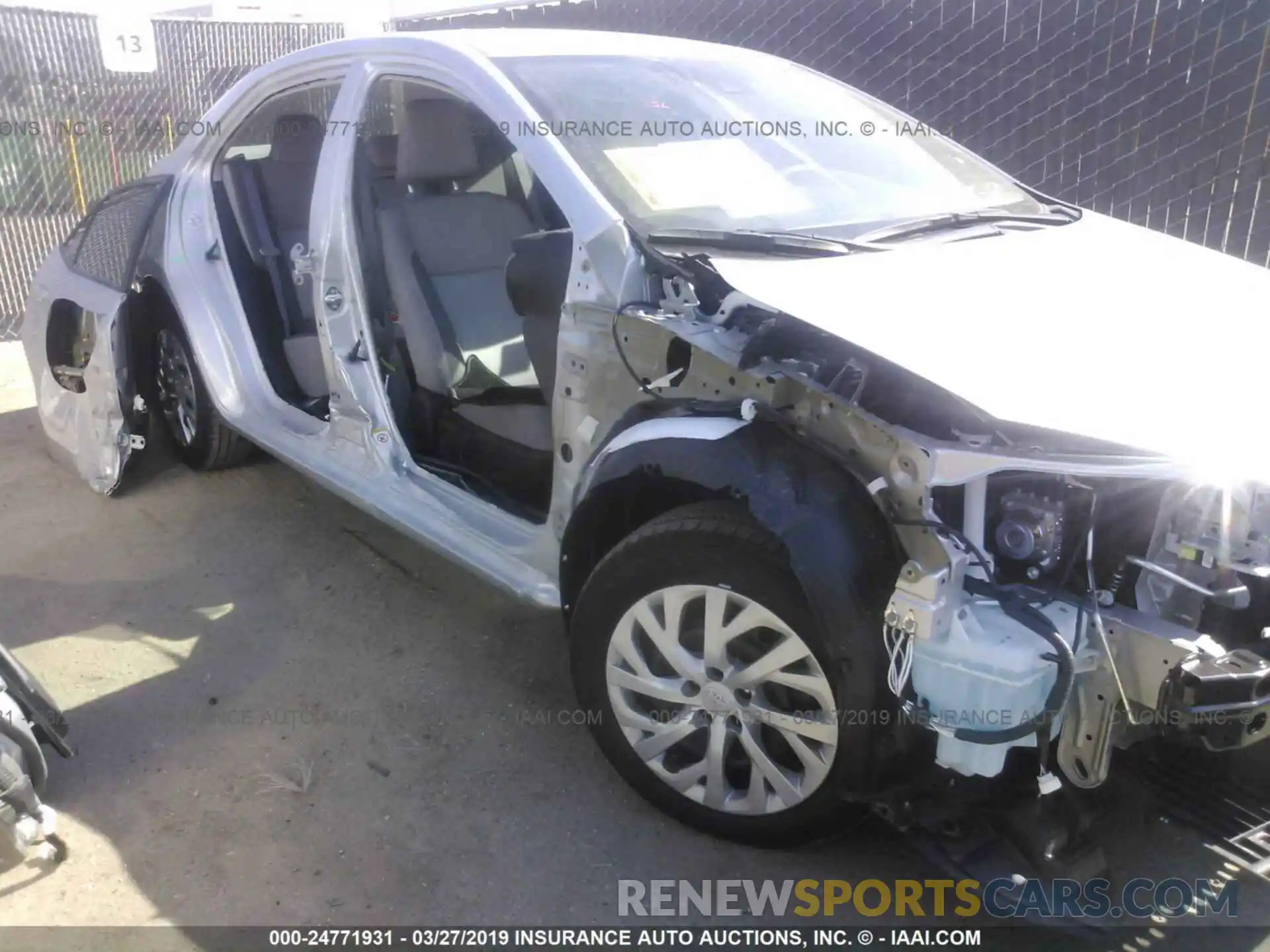 6 Photograph of a damaged car 5YFBURHEXKP907803 TOYOTA COROLLA 2019