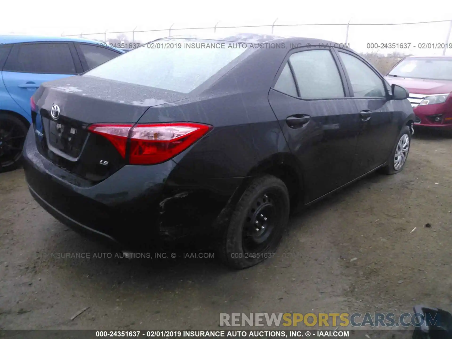 4 Photograph of a damaged car 5YFBURHEXKP908272 TOYOTA COROLLA 2019