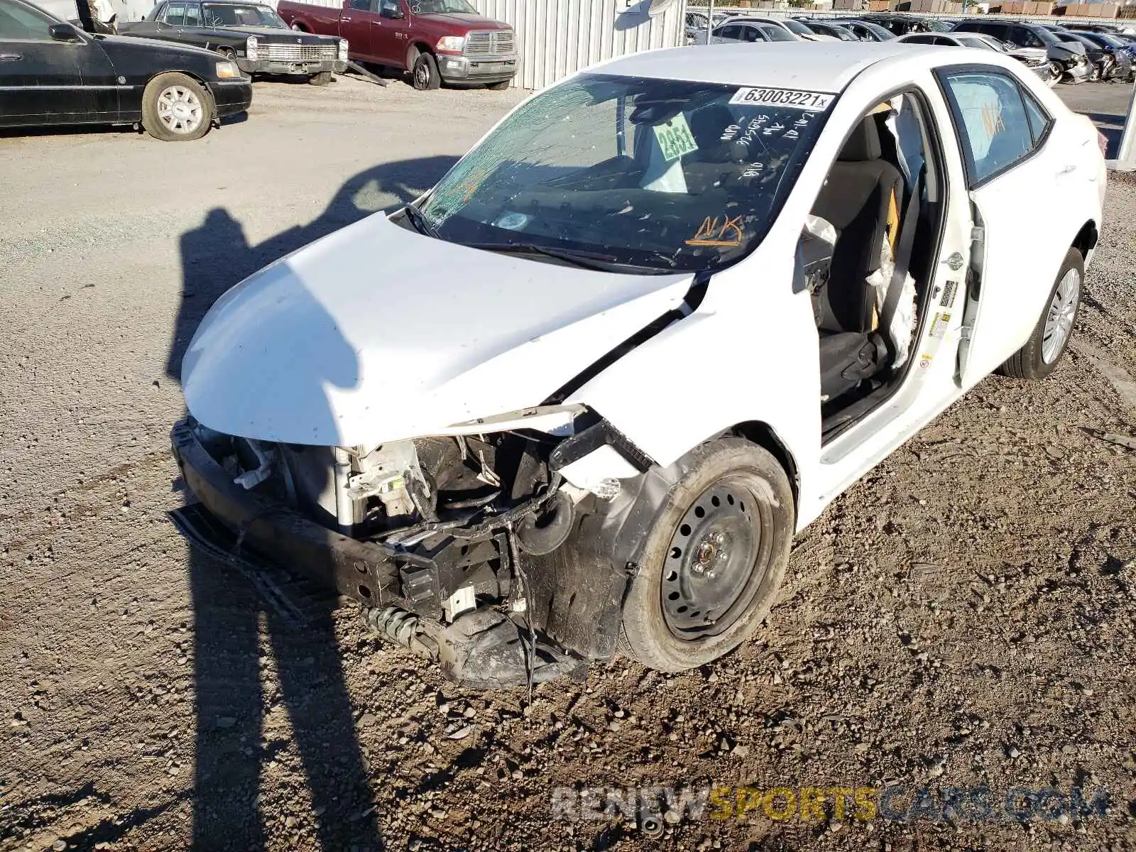 2 Photograph of a damaged car 5YFBURHEXKP909115 TOYOTA COROLLA 2019