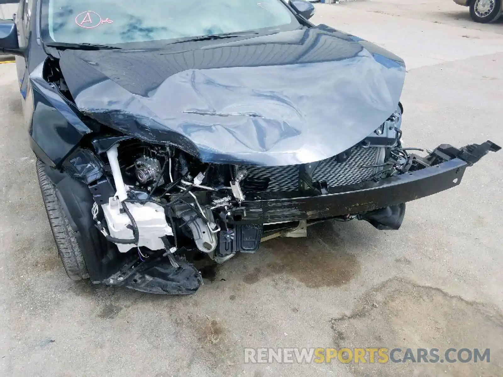 9 Photograph of a damaged car 5YFBURHEXKP909180 TOYOTA COROLLA 2019