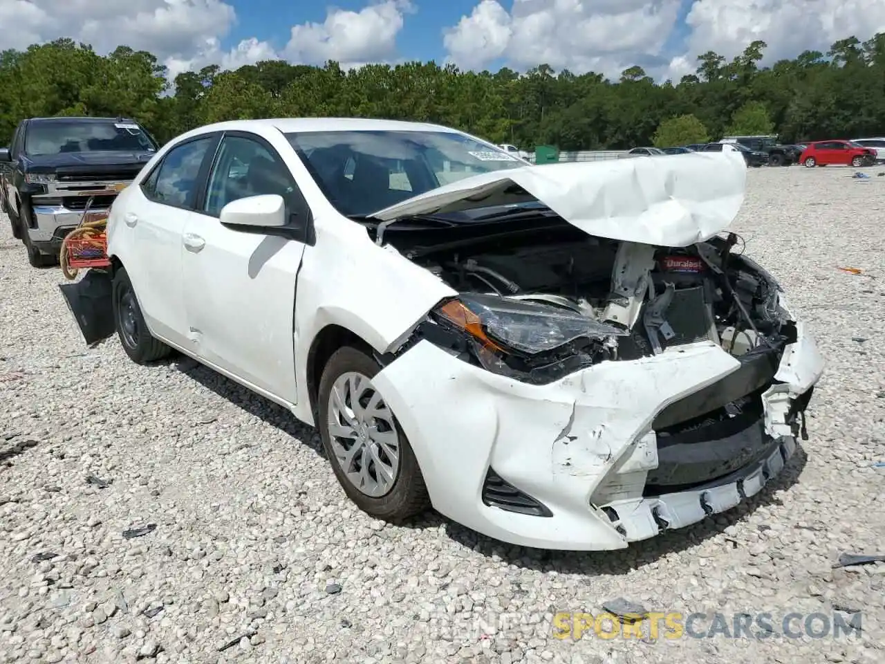 1 Photograph of a damaged car 5YFBURHEXKP909566 TOYOTA COROLLA 2019