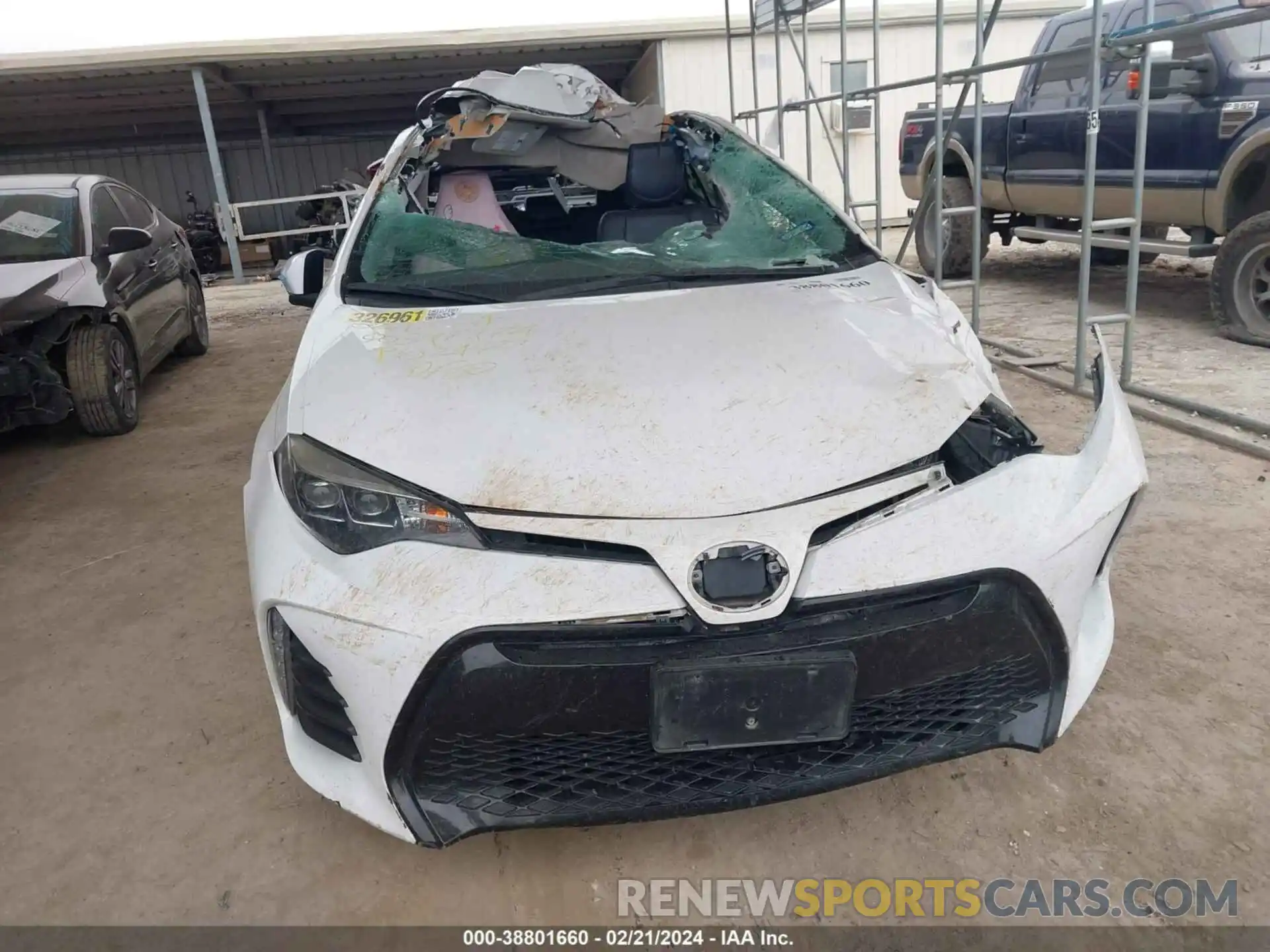 11 Photograph of a damaged car 5YFBURHEXKP910247 TOYOTA COROLLA 2019