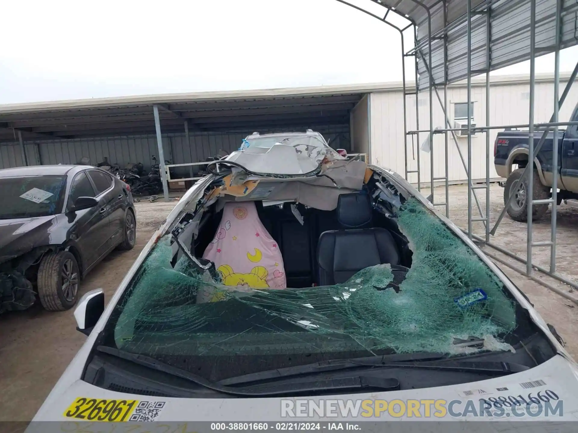 6 Photograph of a damaged car 5YFBURHEXKP910247 TOYOTA COROLLA 2019