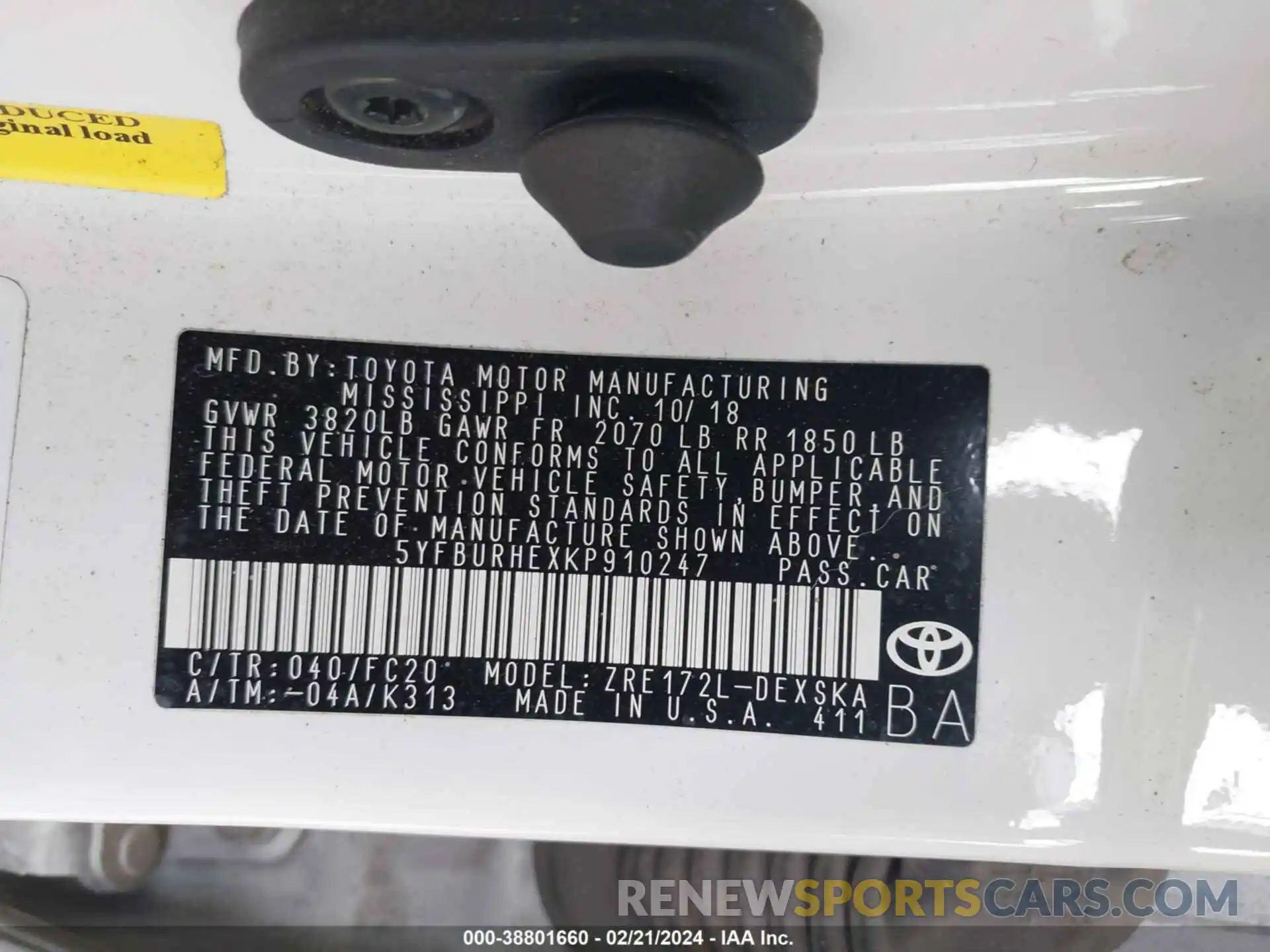 9 Photograph of a damaged car 5YFBURHEXKP910247 TOYOTA COROLLA 2019