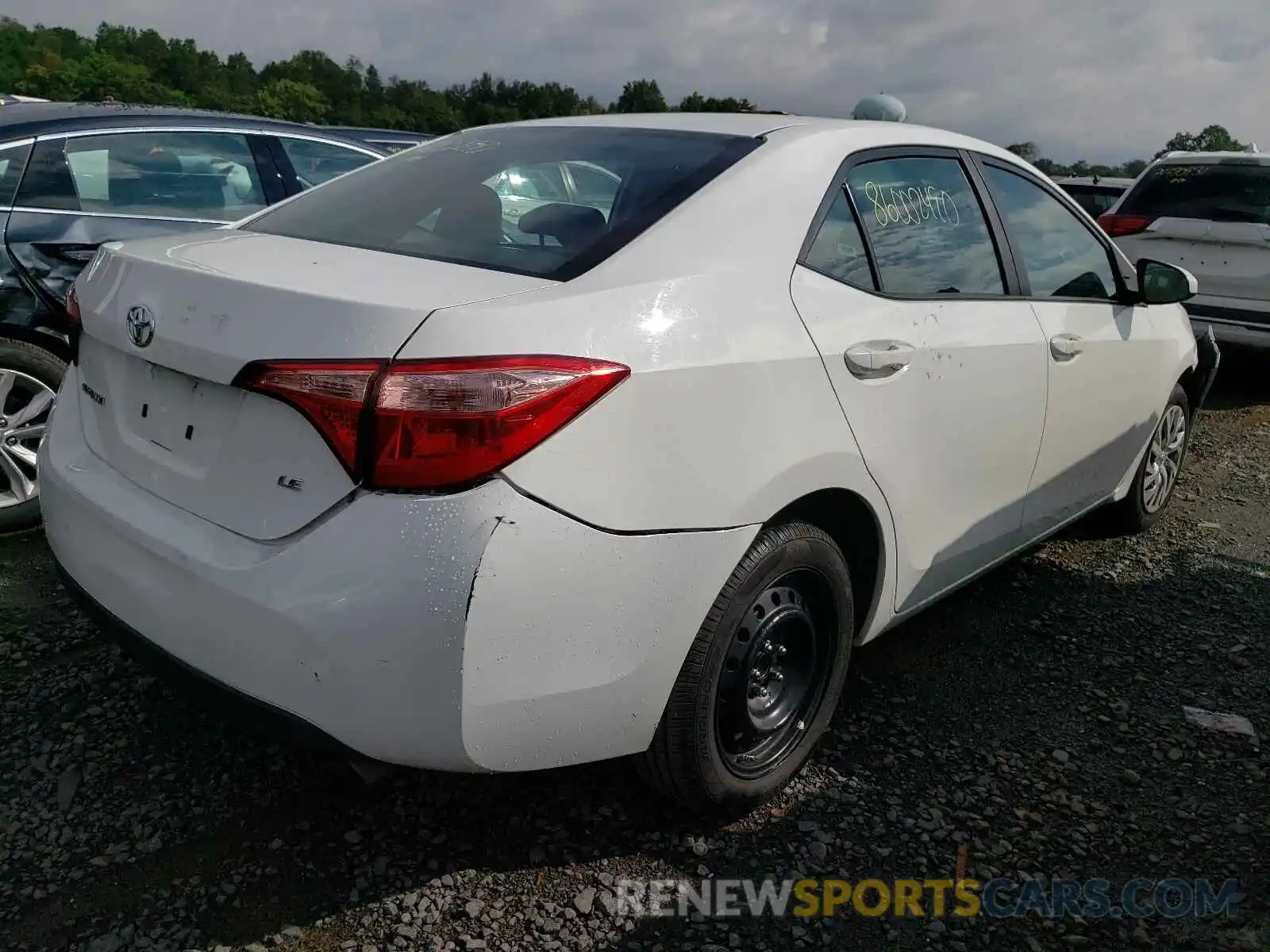 4 Photograph of a damaged car 5YFBURHEXKP910510 TOYOTA COROLLA 2019