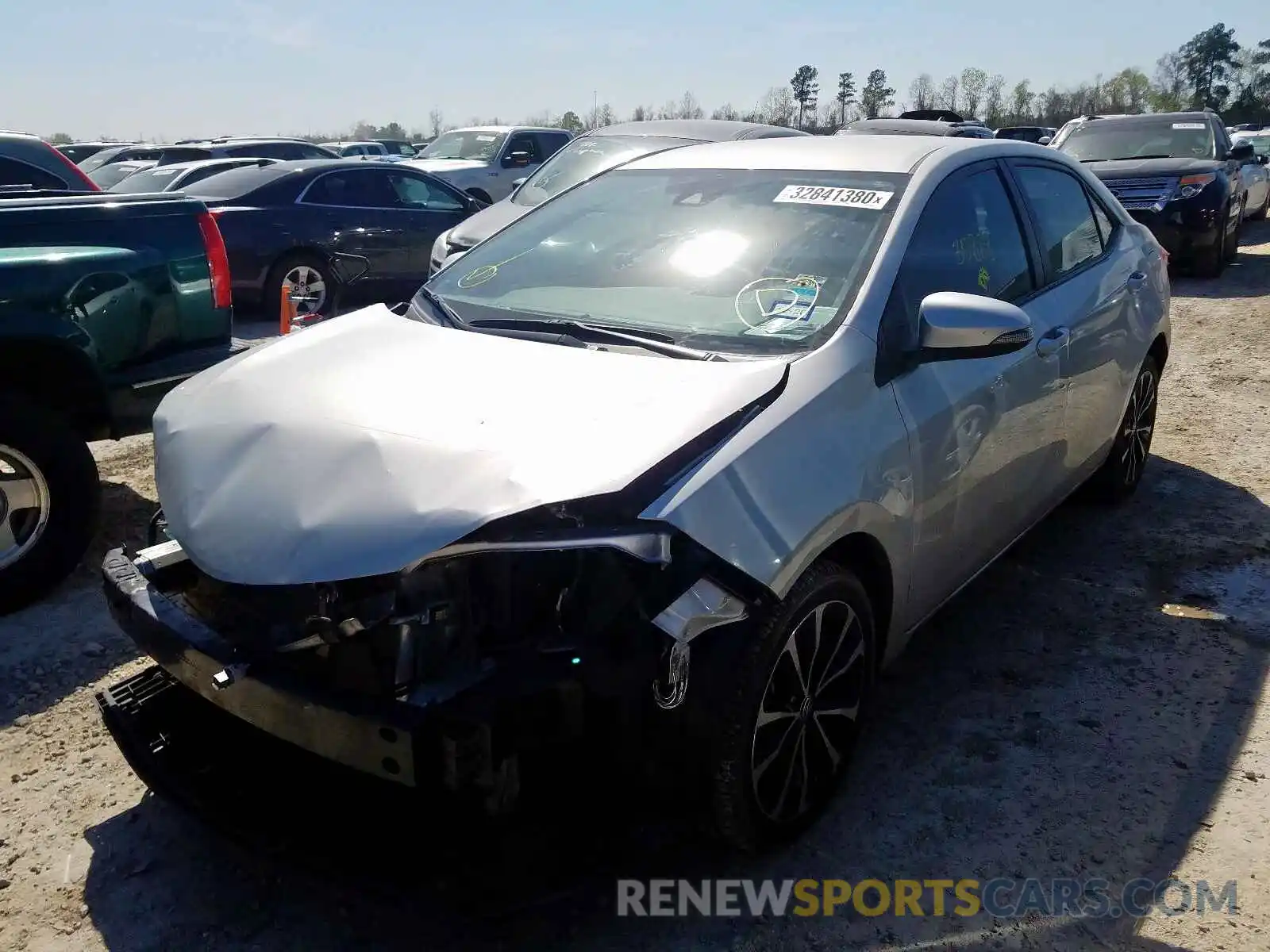 2 Photograph of a damaged car 5YFBURHEXKP911057 TOYOTA COROLLA 2019