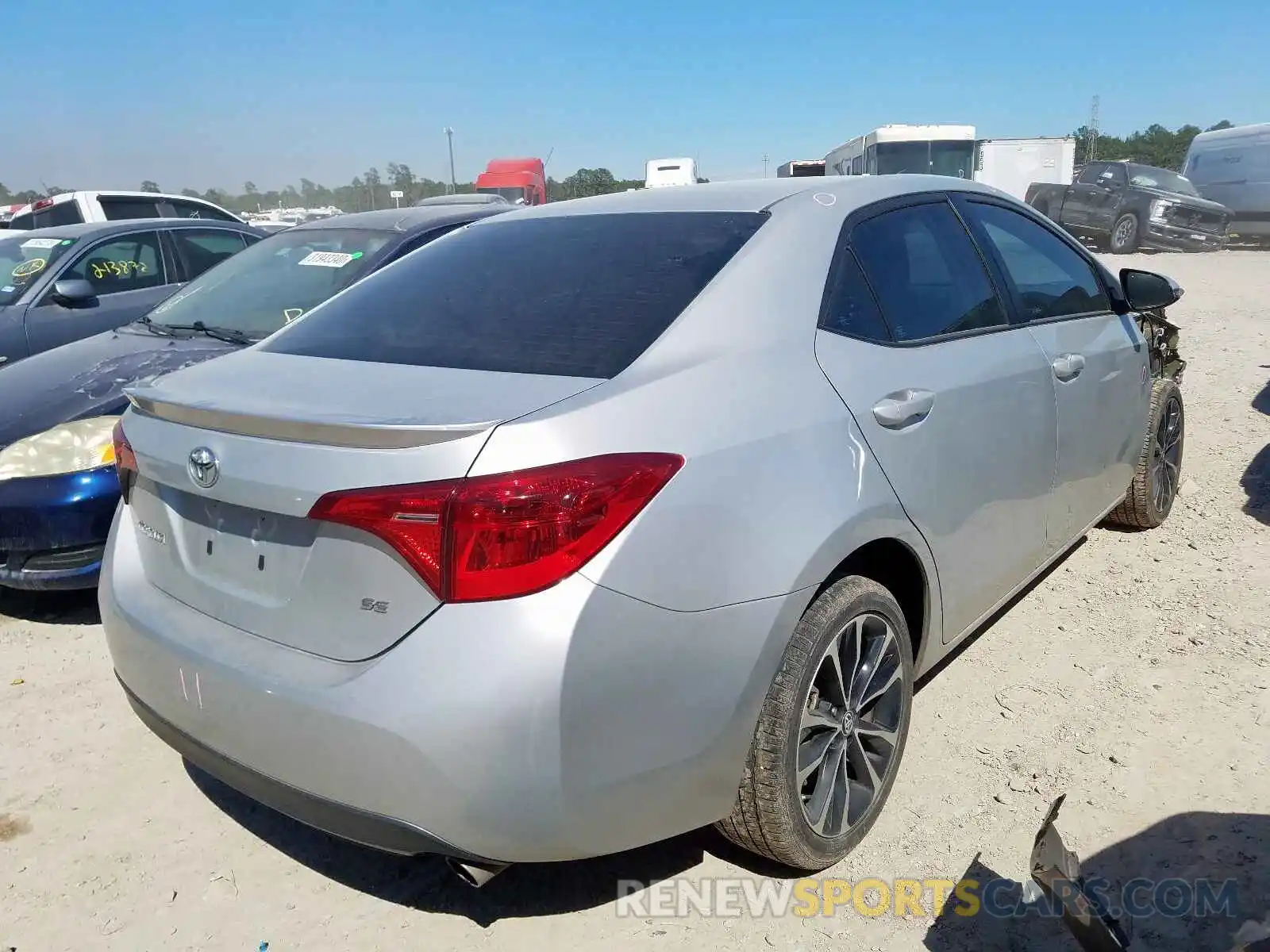 4 Photograph of a damaged car 5YFBURHEXKP911057 TOYOTA COROLLA 2019