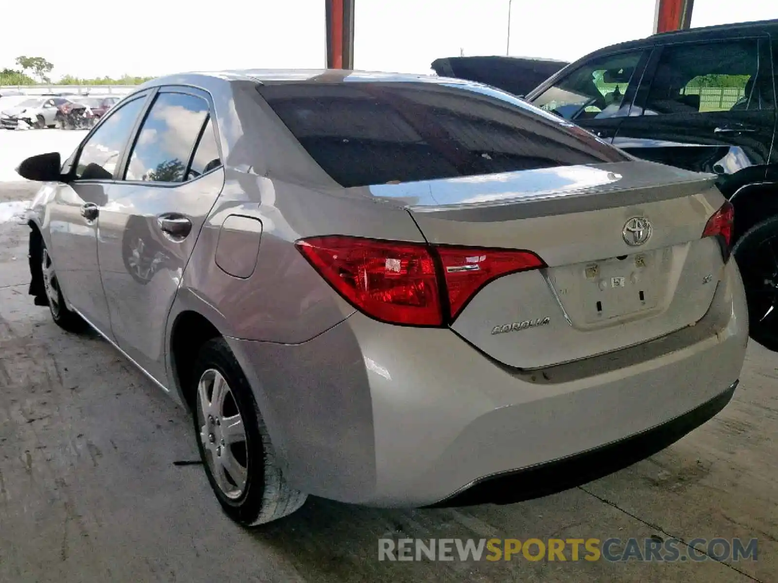 3 Photograph of a damaged car 5YFBURHEXKP911298 TOYOTA COROLLA 2019