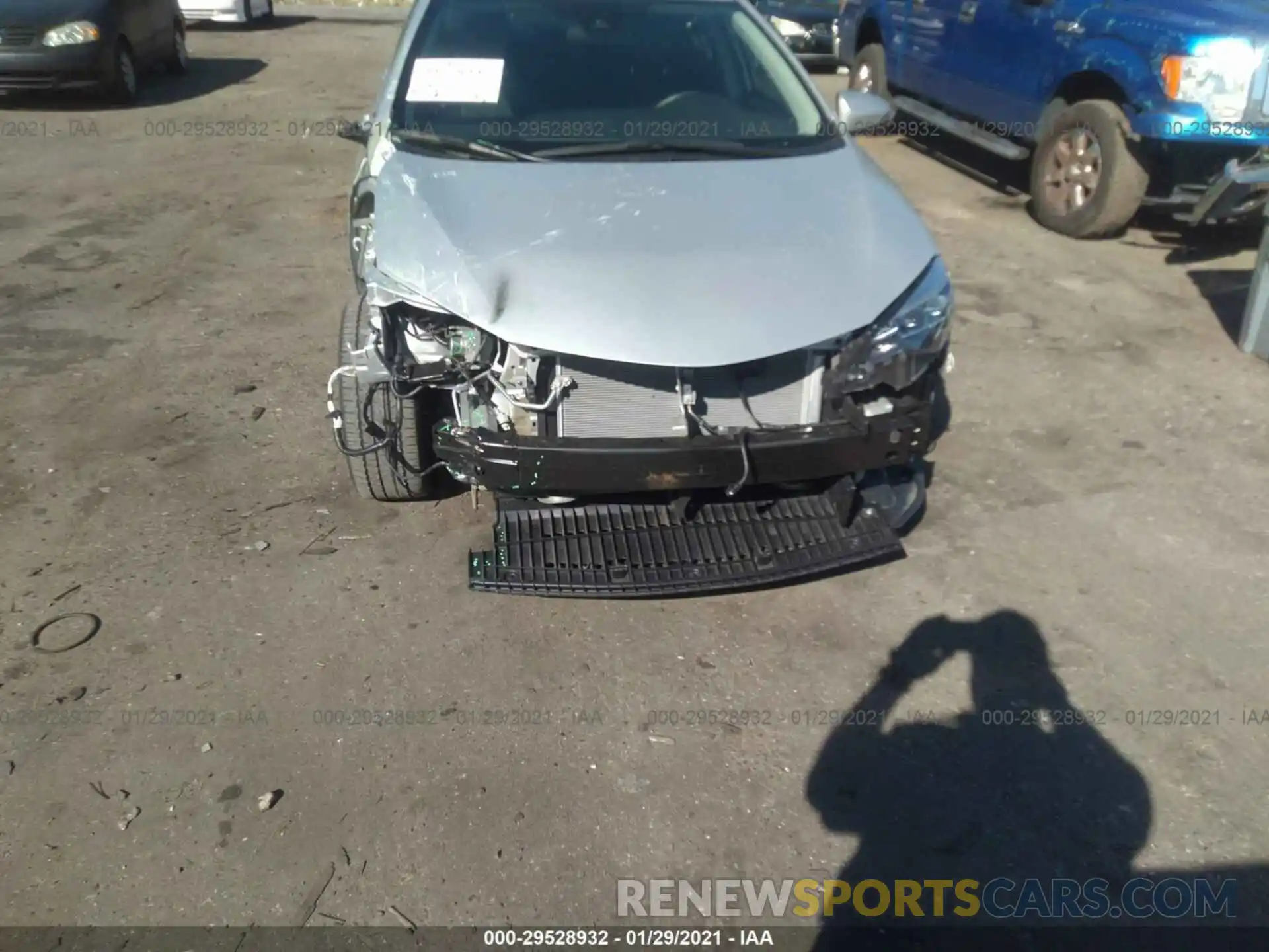 6 Photograph of a damaged car 5YFBURHEXKP911379 TOYOTA COROLLA 2019