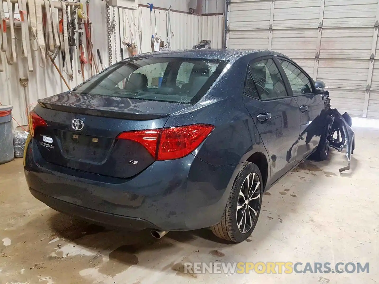 4 Photograph of a damaged car 5YFBURHEXKP911611 TOYOTA COROLLA 2019