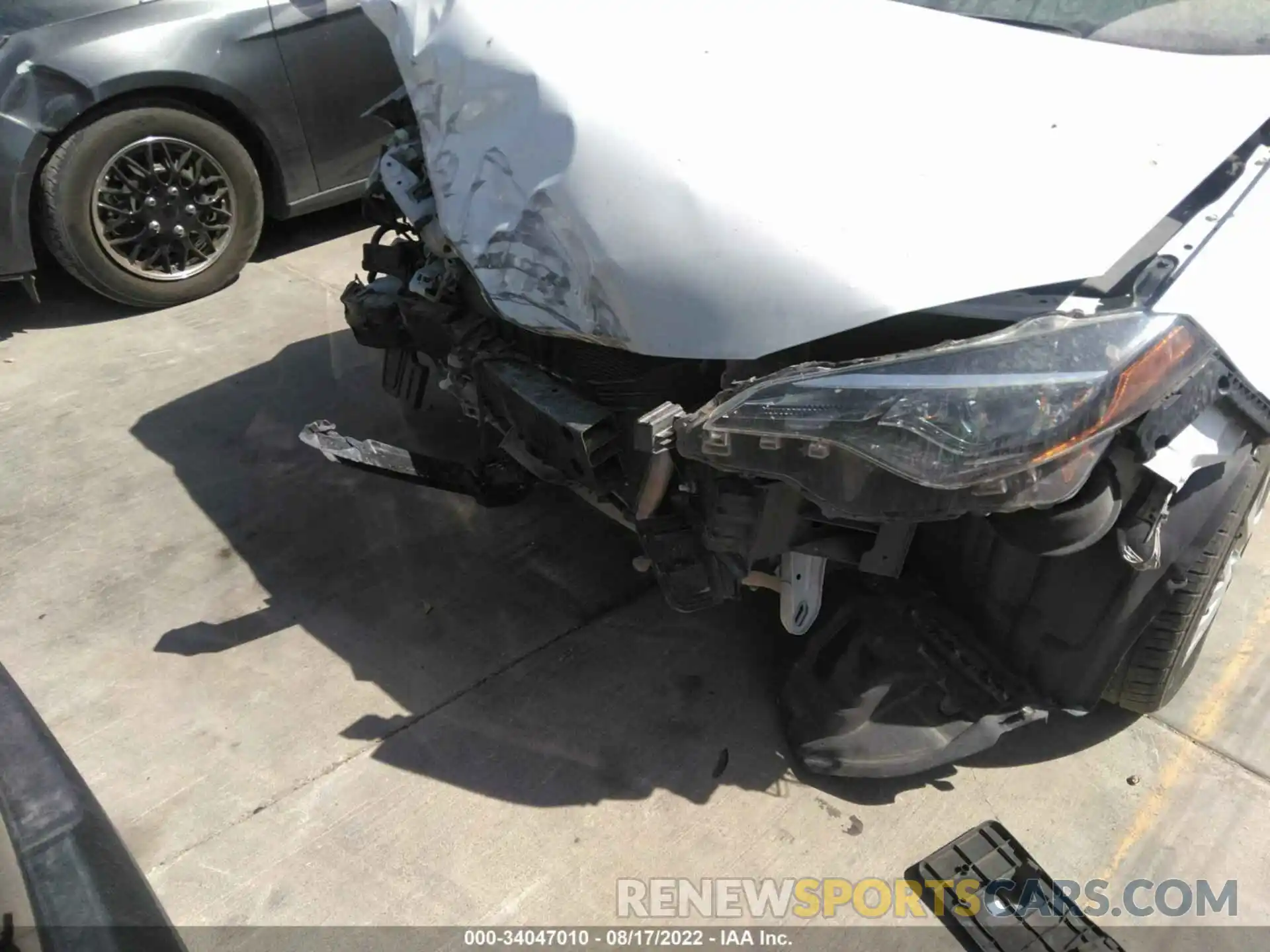 6 Photograph of a damaged car 5YFBURHEXKP912189 TOYOTA COROLLA 2019