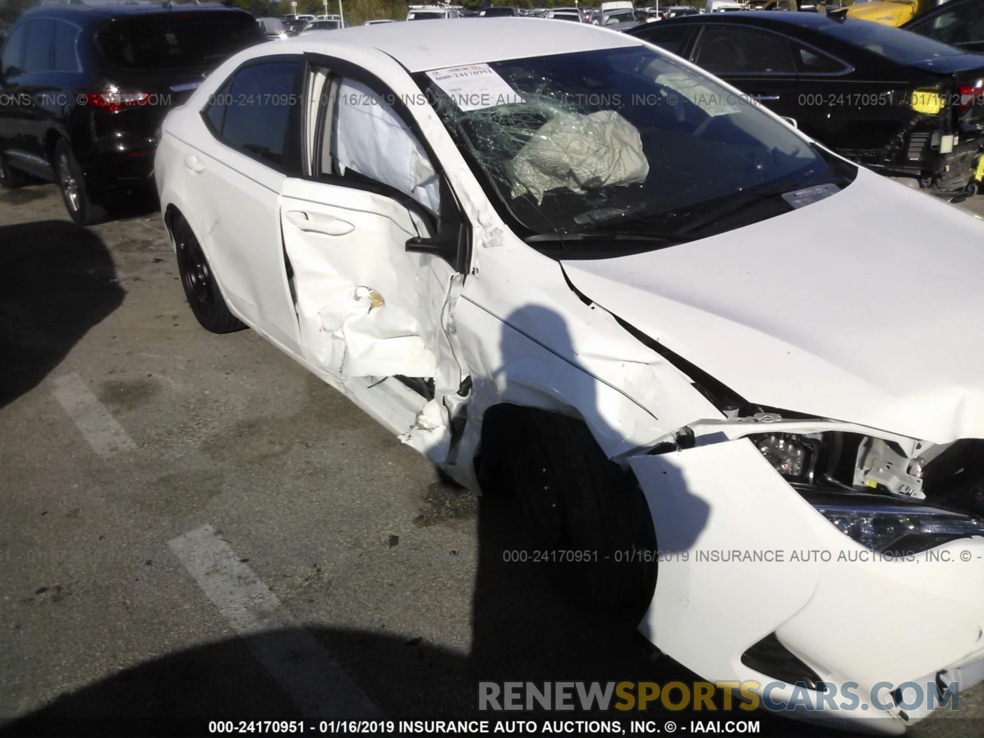 6 Photograph of a damaged car 5YFBURHEXKP912600 TOYOTA COROLLA 2019