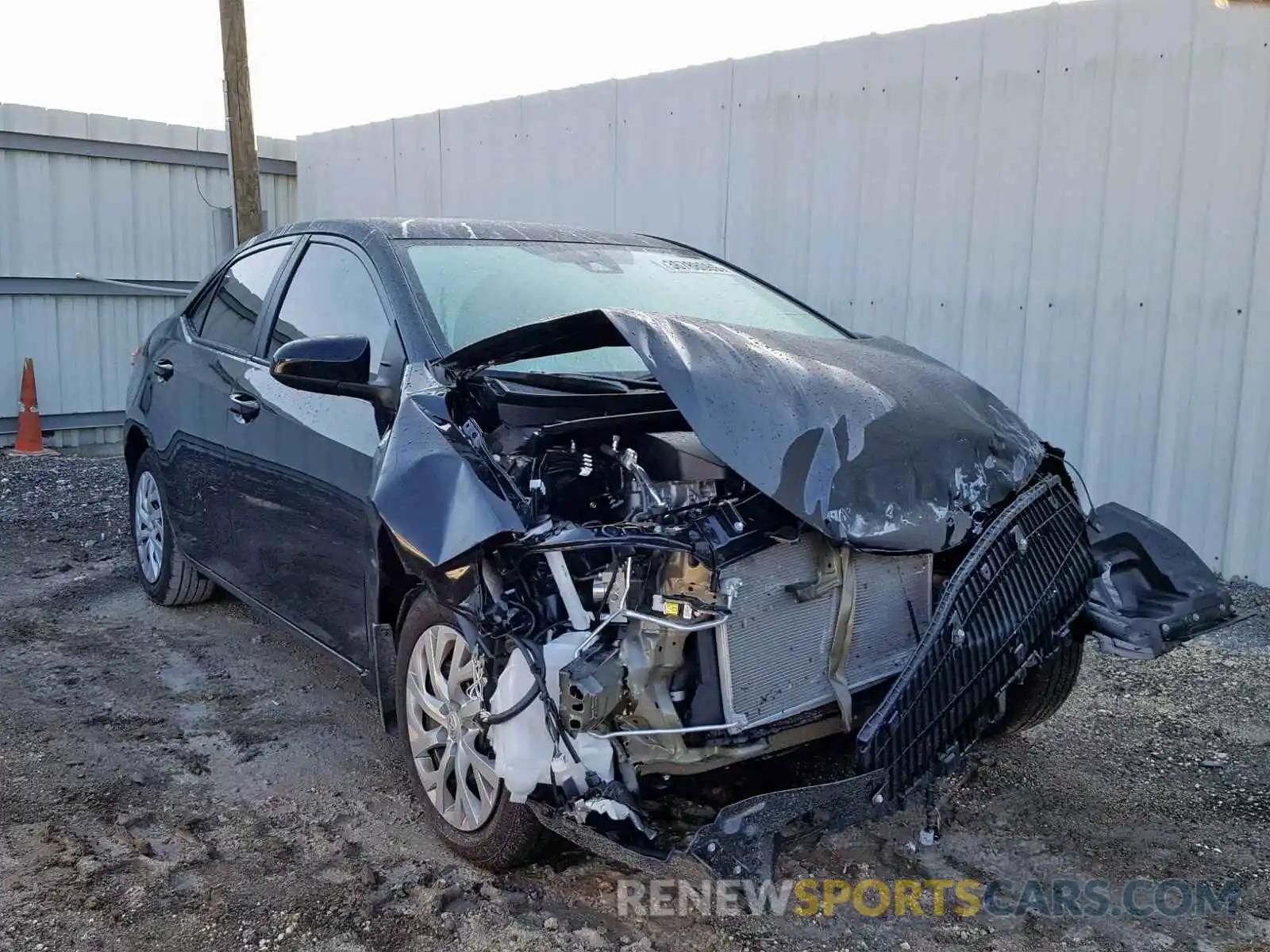 1 Photograph of a damaged car 5YFBURHEXKP912628 TOYOTA COROLLA 2019