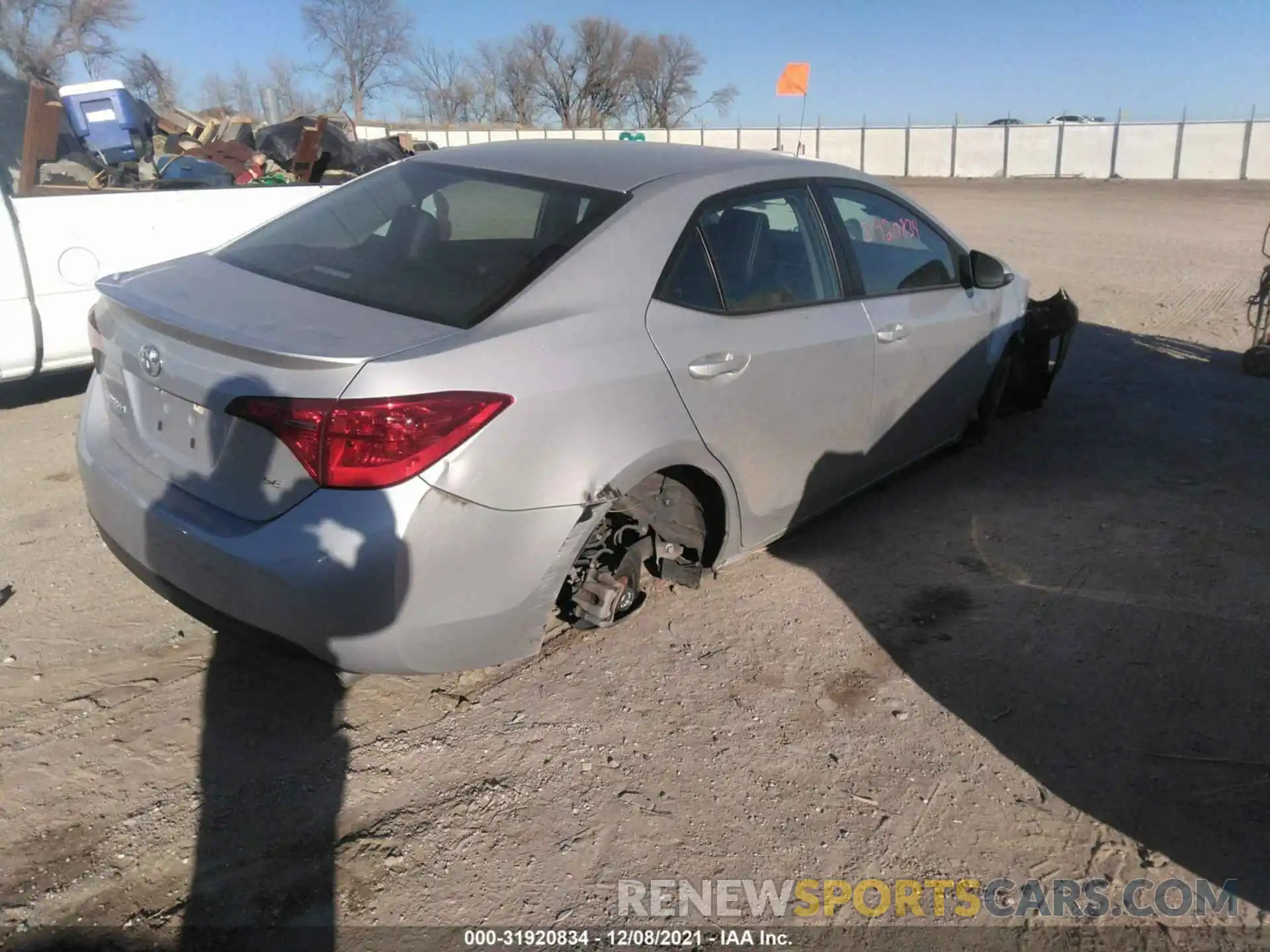 4 Photograph of a damaged car 5YFBURHEXKP913147 TOYOTA COROLLA 2019