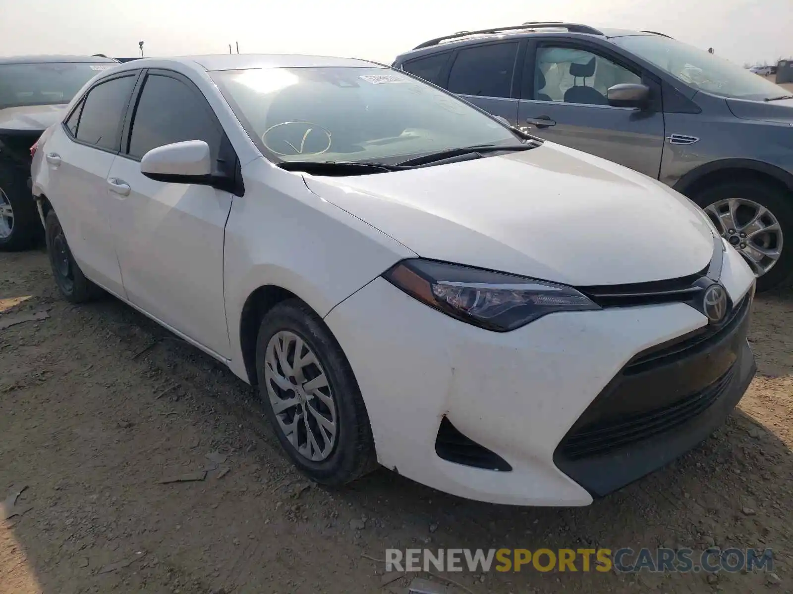 1 Photograph of a damaged car 5YFBURHEXKP913536 TOYOTA COROLLA 2019