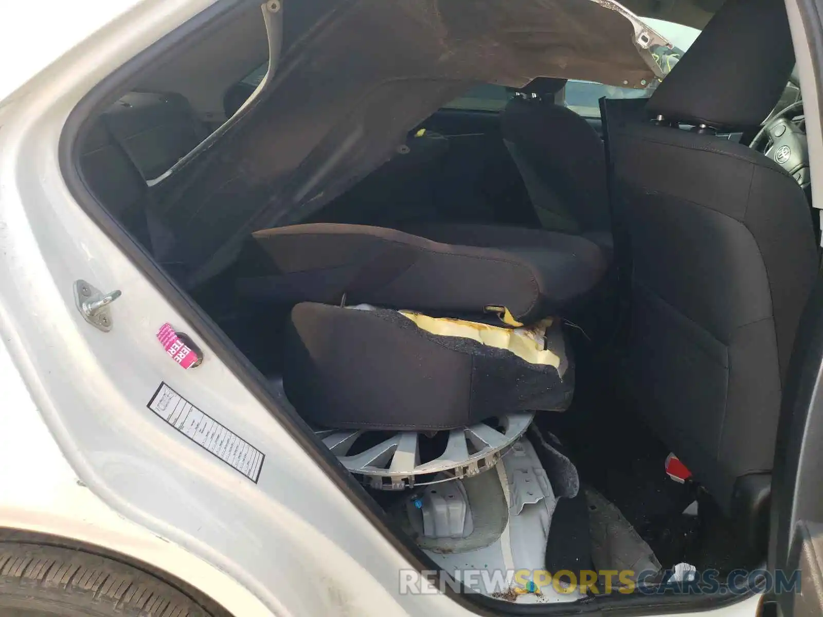 6 Photograph of a damaged car 5YFBURHEXKP913536 TOYOTA COROLLA 2019