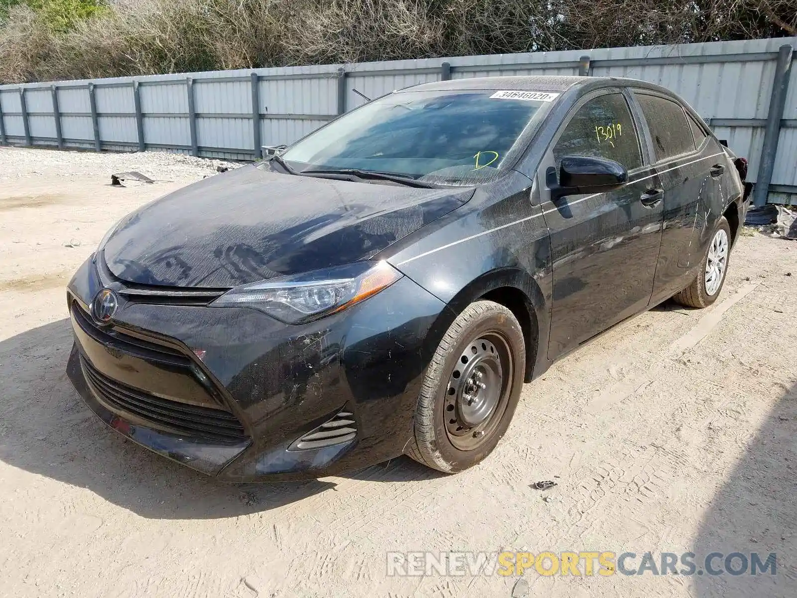 2 Photograph of a damaged car 5YFBURHEXKP913682 TOYOTA COROLLA 2019