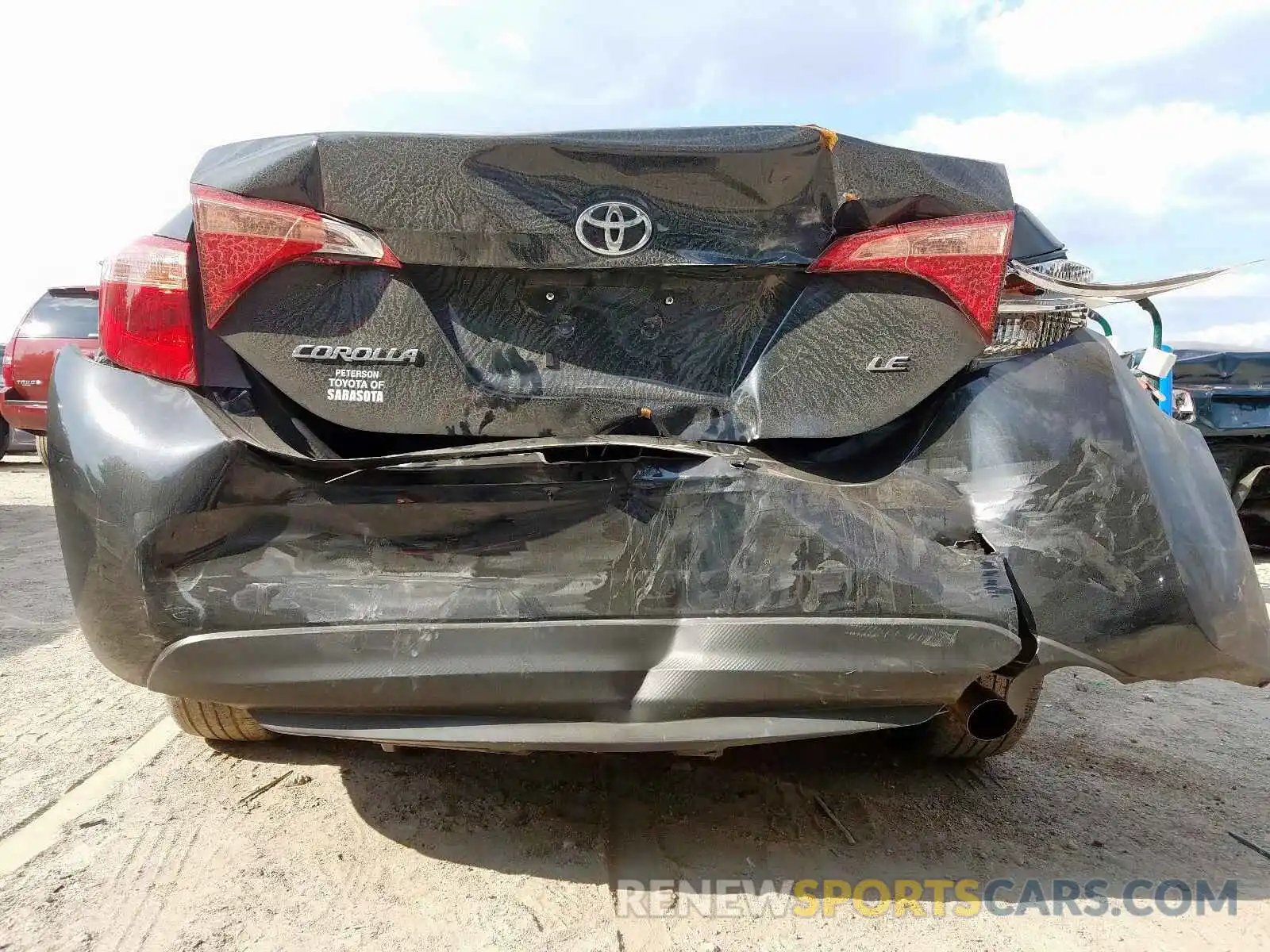 9 Photograph of a damaged car 5YFBURHEXKP913682 TOYOTA COROLLA 2019