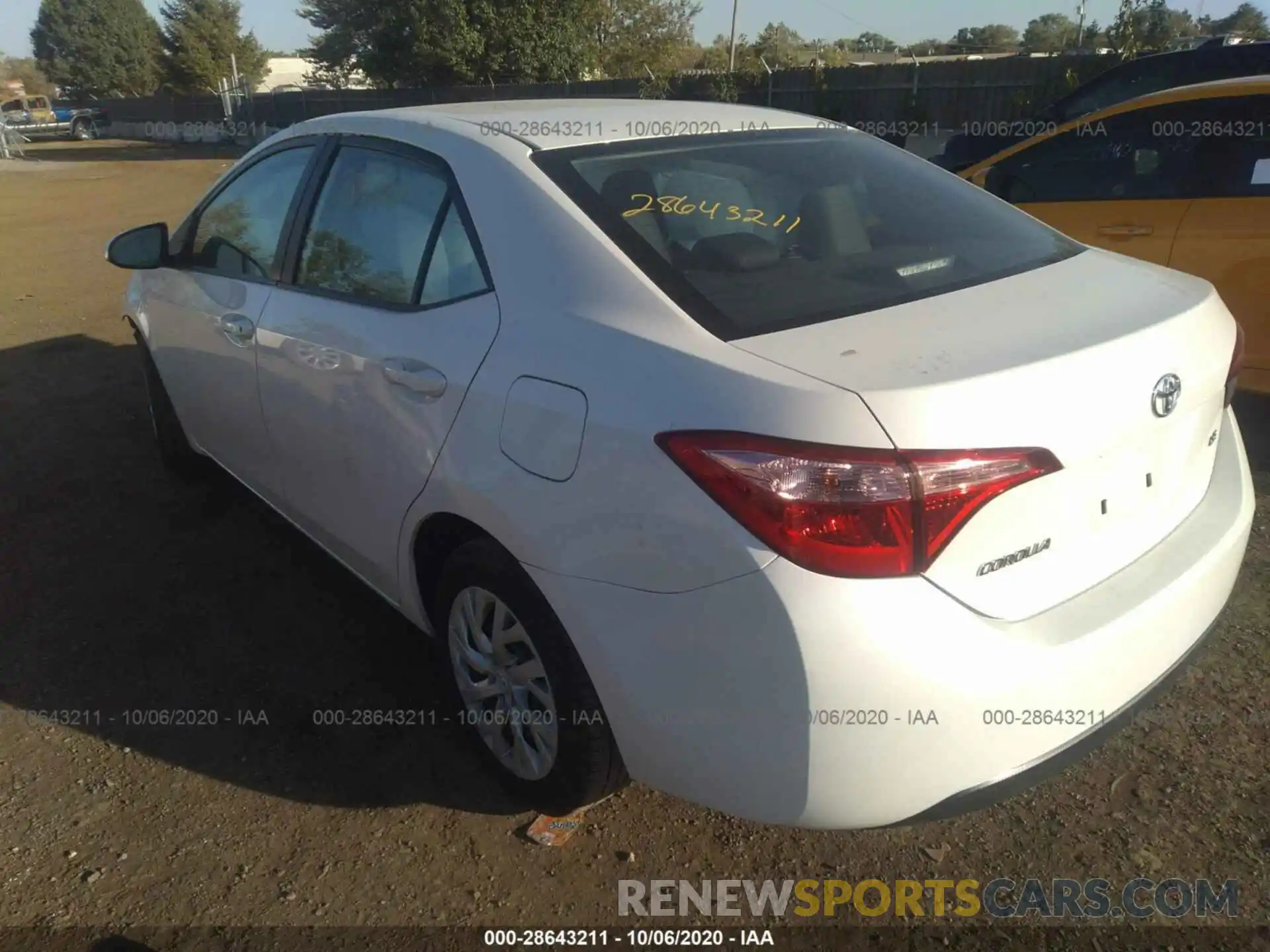 3 Photograph of a damaged car 5YFBURHEXKP914427 TOYOTA COROLLA 2019