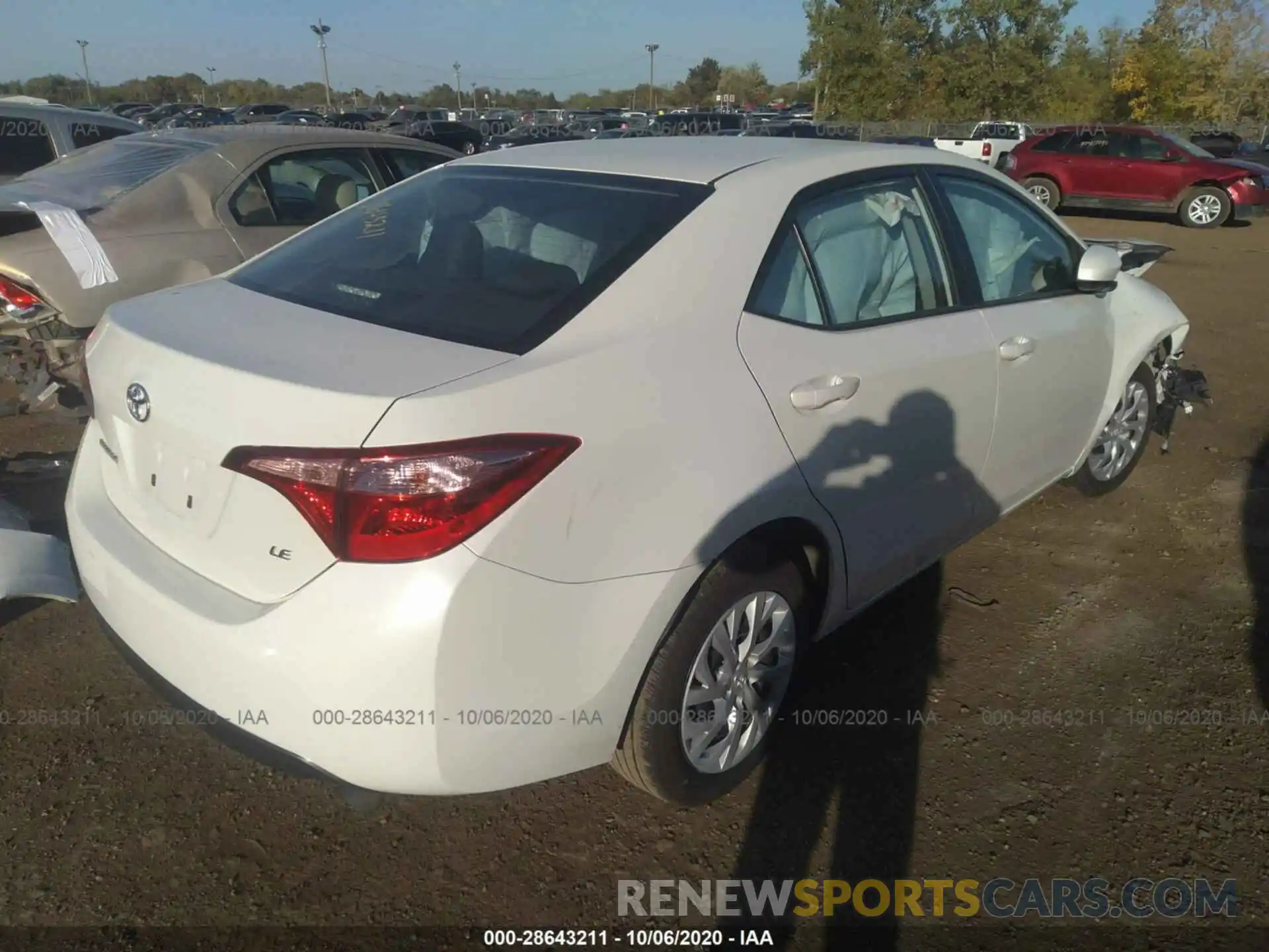 4 Photograph of a damaged car 5YFBURHEXKP914427 TOYOTA COROLLA 2019