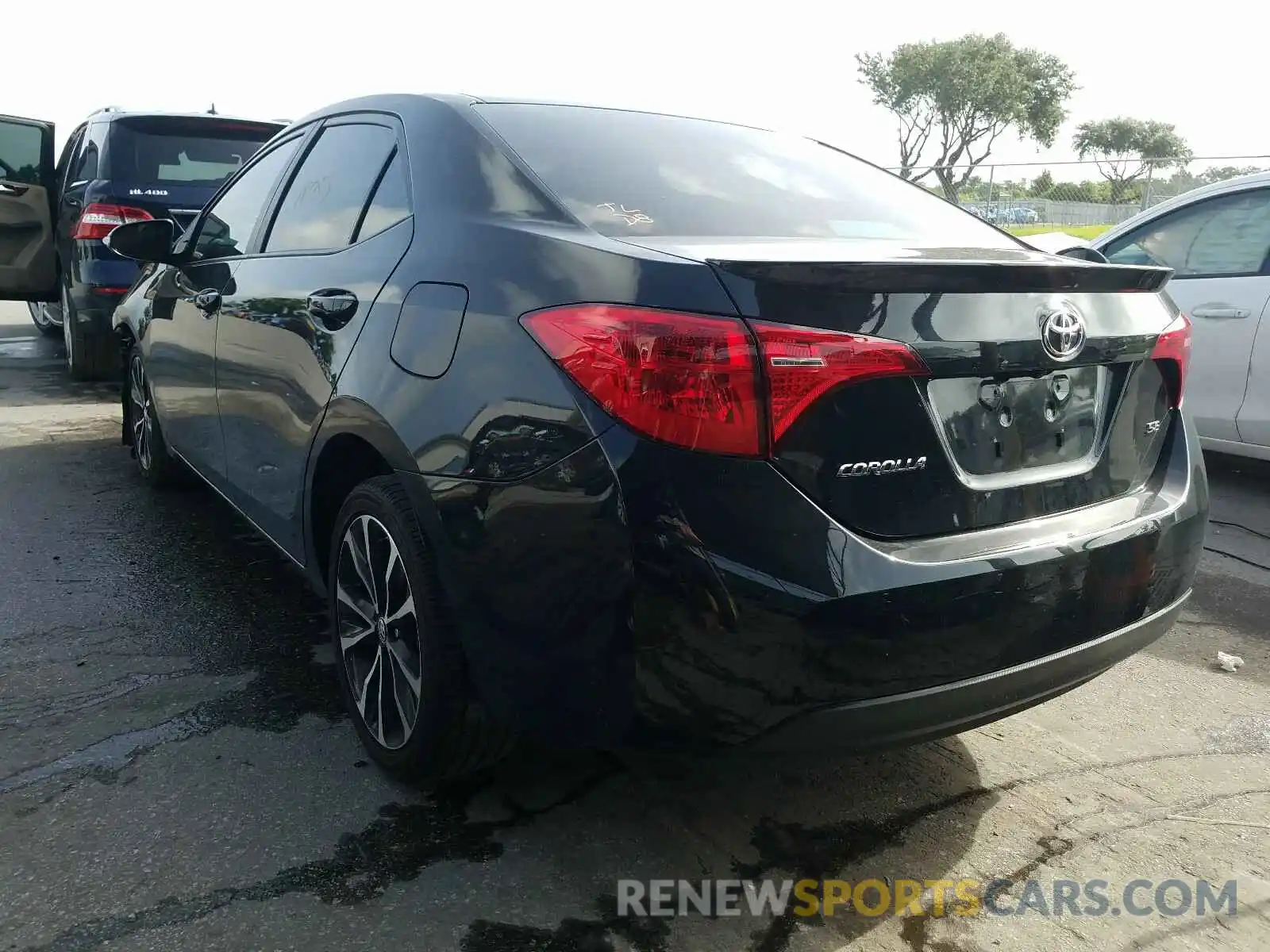 3 Photograph of a damaged car 5YFBURHEXKP914914 TOYOTA COROLLA 2019