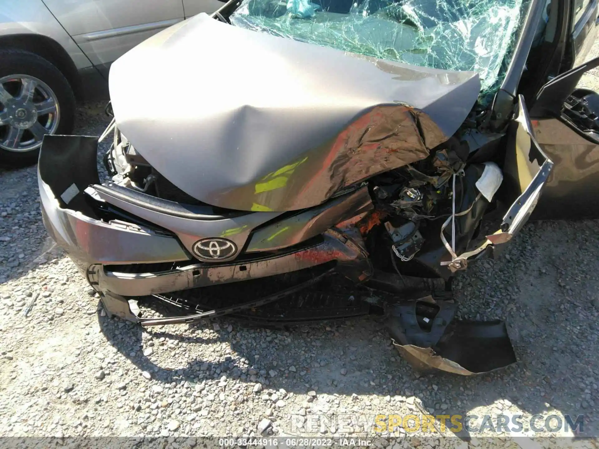 6 Photograph of a damaged car 5YFBURHEXKP915089 TOYOTA COROLLA 2019