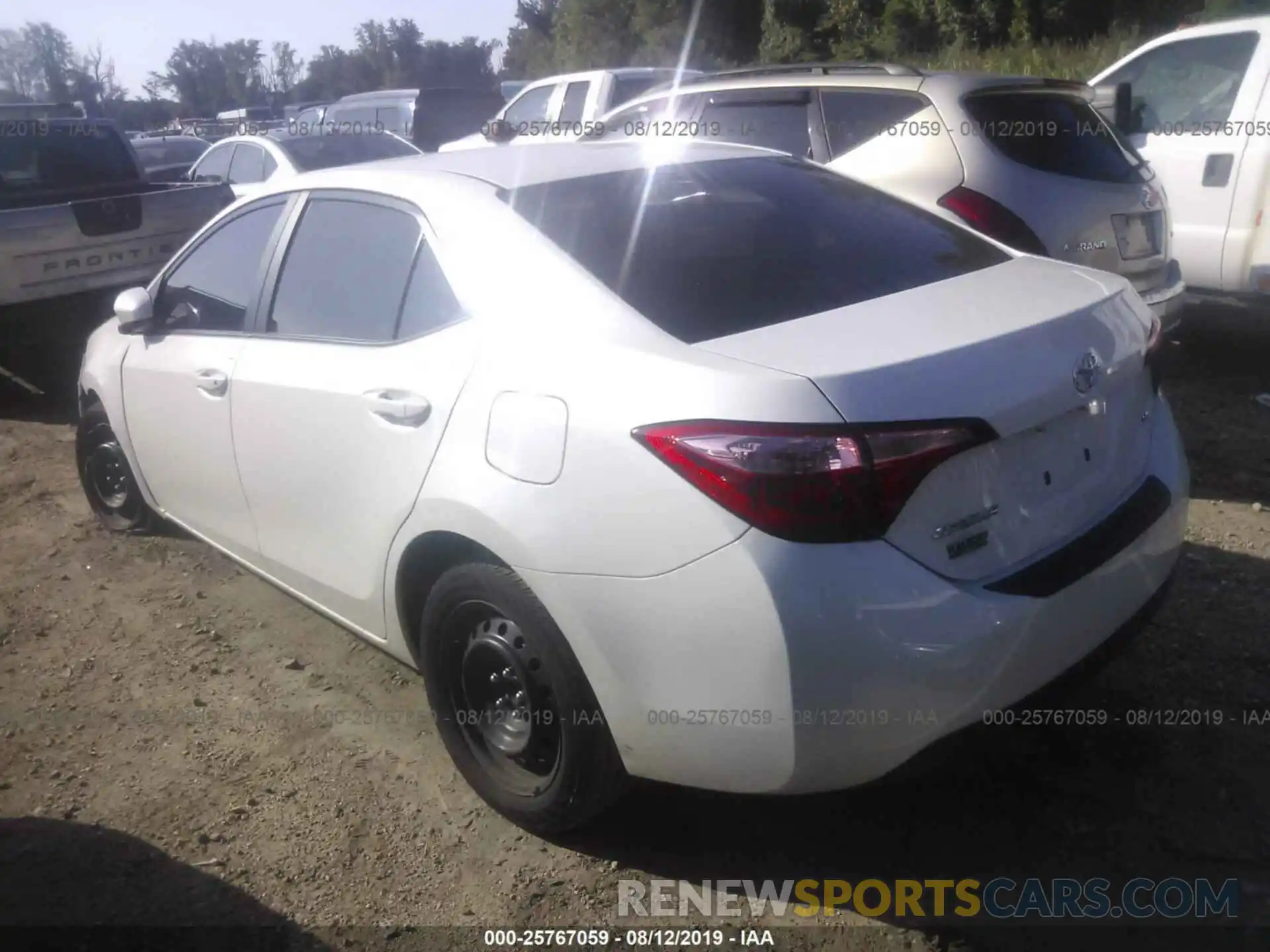 3 Photograph of a damaged car 5YFBURHEXKP916307 TOYOTA COROLLA 2019