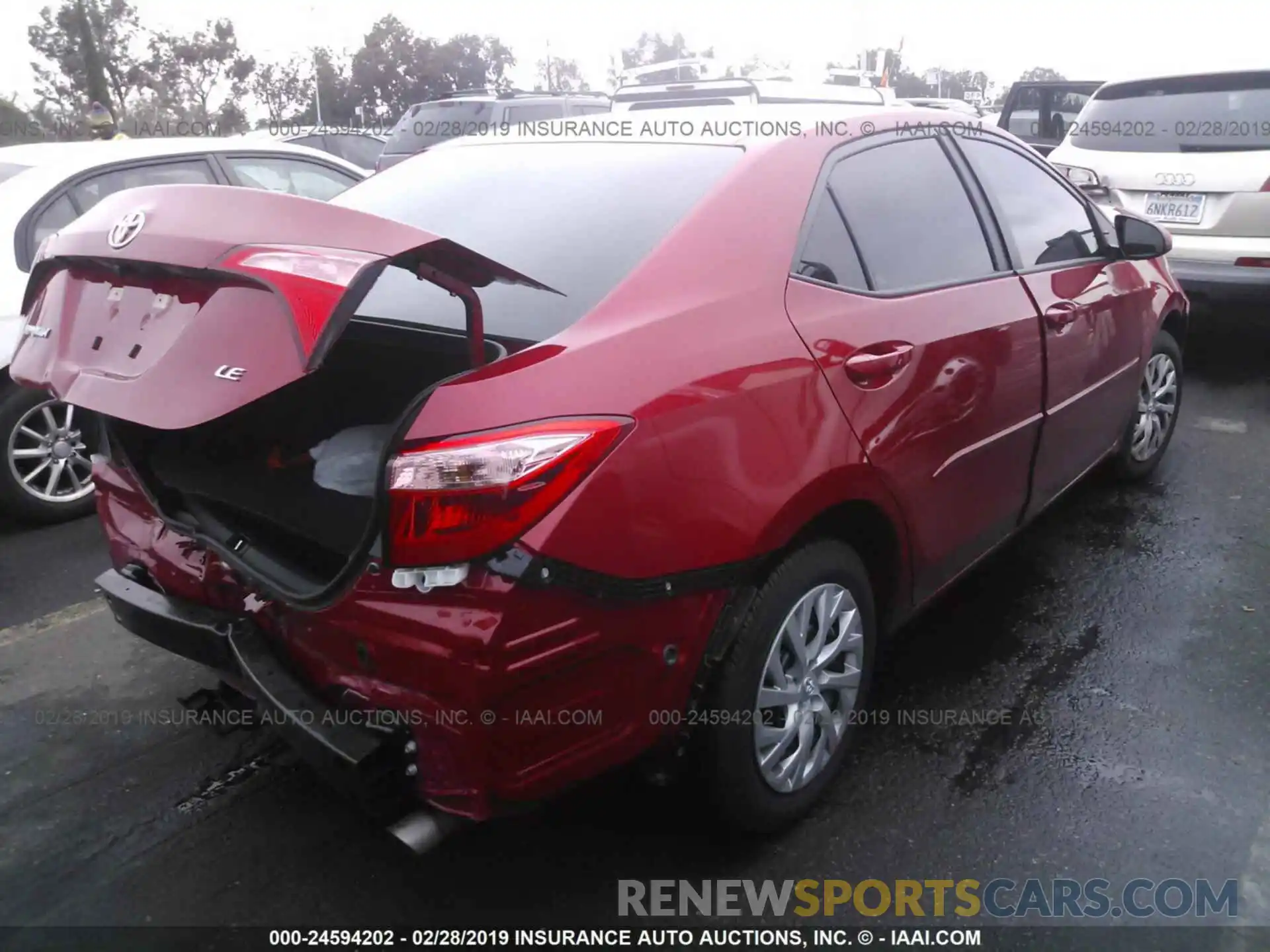 4 Photograph of a damaged car 5YFBURHEXKP916310 TOYOTA COROLLA 2019