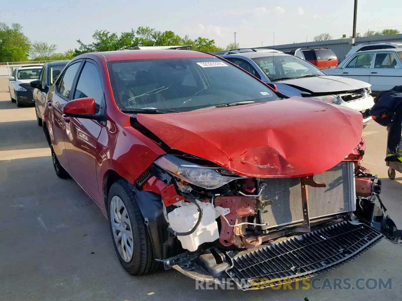 1 Photograph of a damaged car 5YFBURHEXKP916405 TOYOTA COROLLA 2019