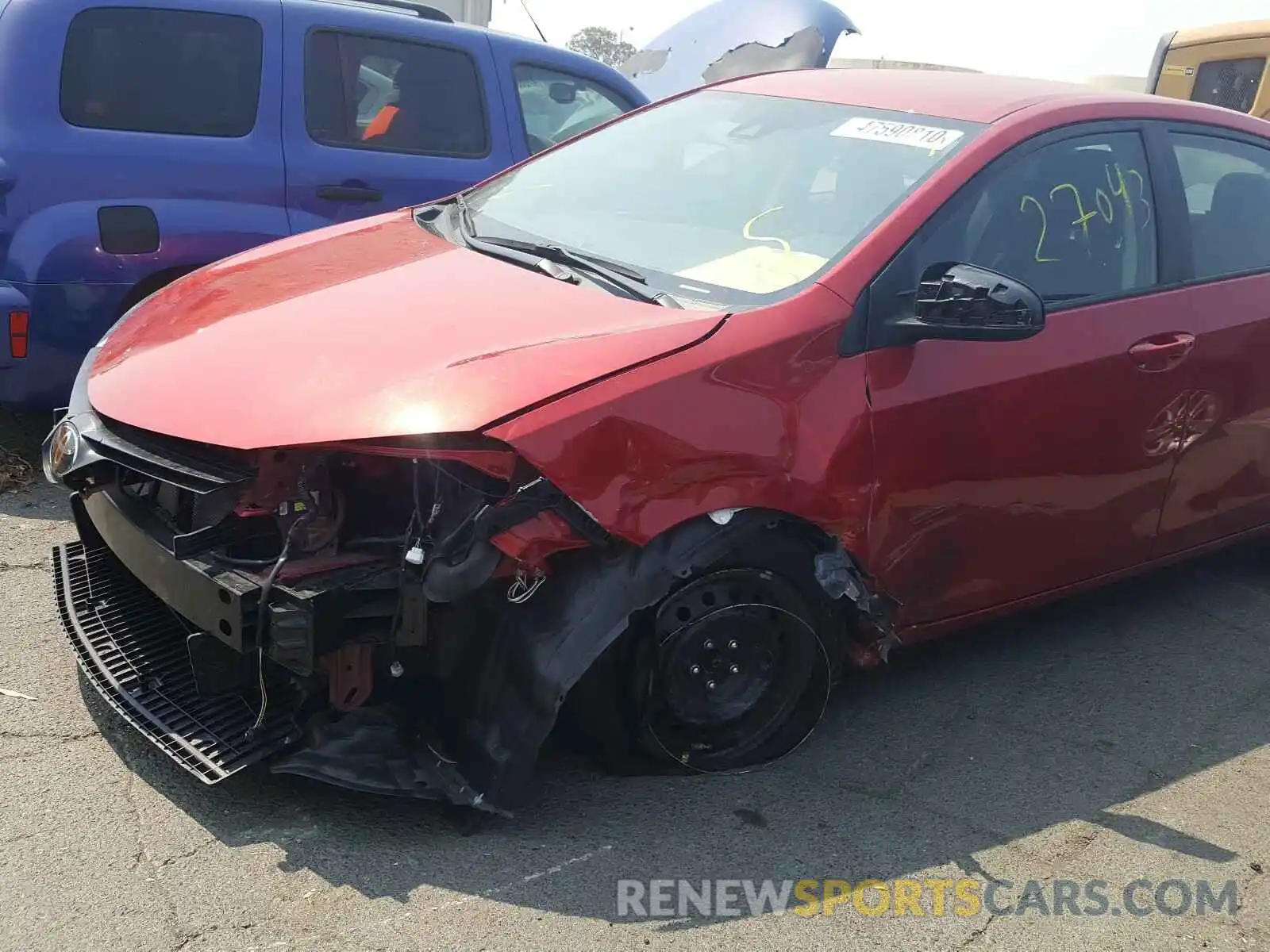 9 Photograph of a damaged car 5YFBURHEXKP917165 TOYOTA COROLLA 2019