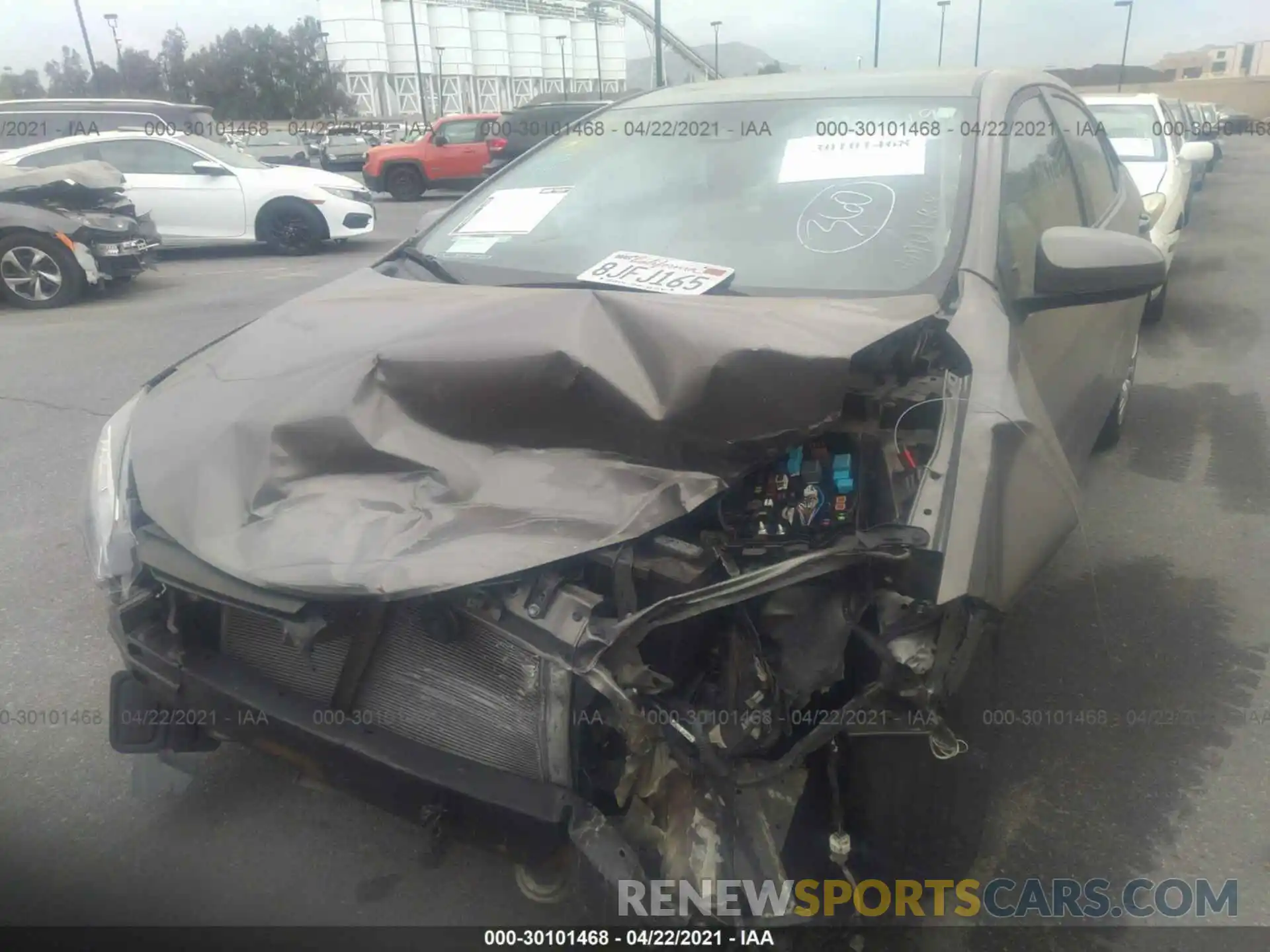 6 Photograph of a damaged car 5YFBURHEXKP917411 TOYOTA COROLLA 2019