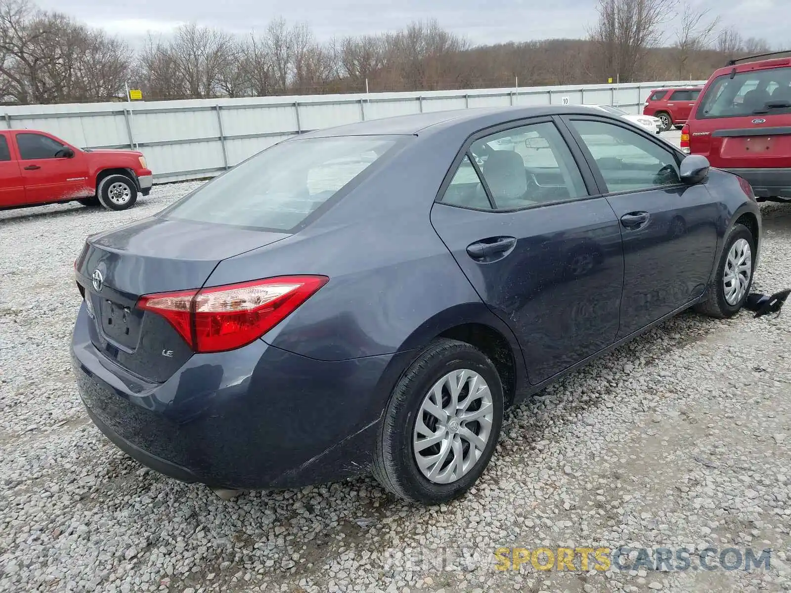 4 Photograph of a damaged car 5YFBURHEXKP917487 TOYOTA COROLLA 2019