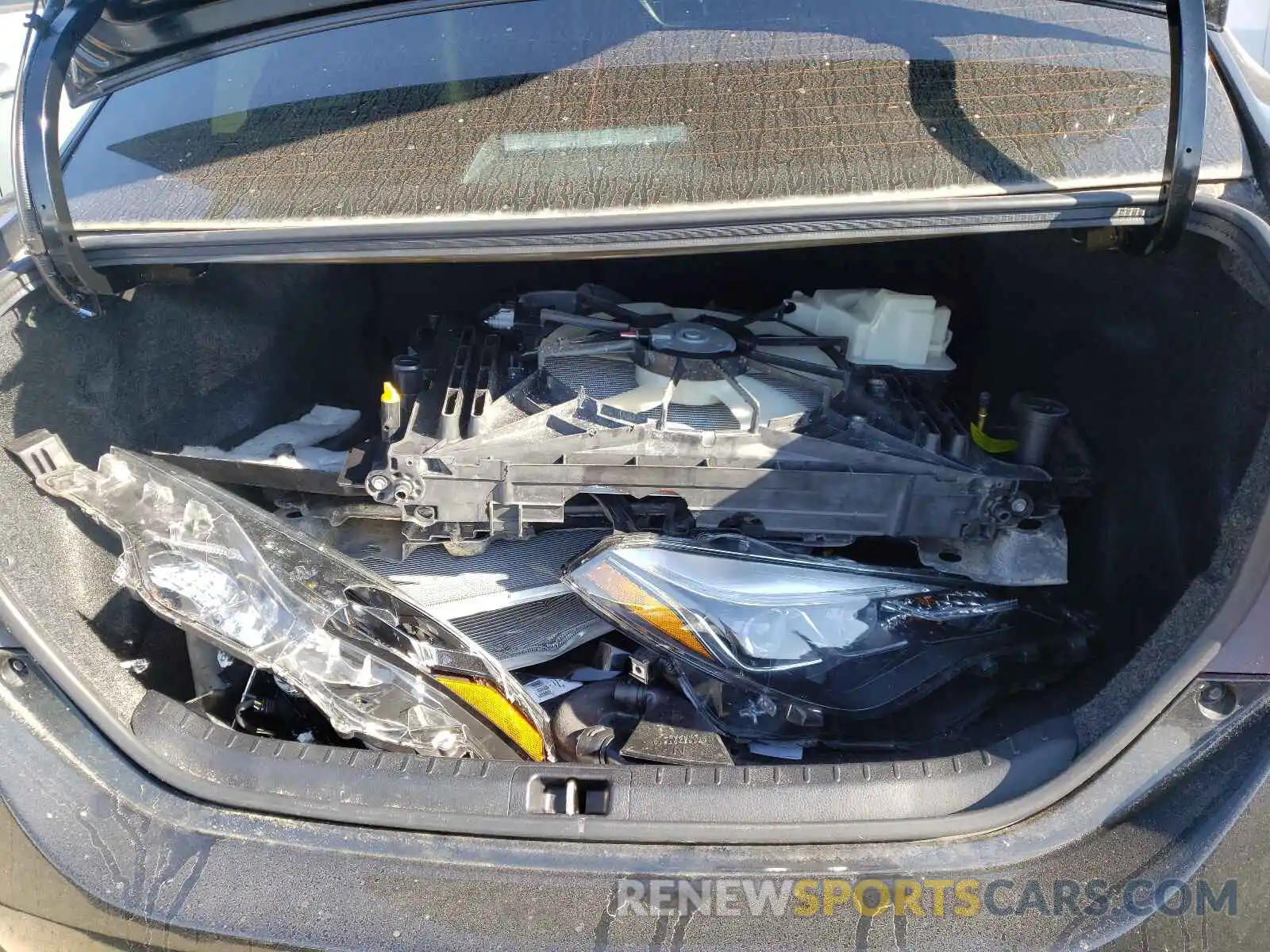 9 Photograph of a damaged car 5YFBURHEXKP917540 TOYOTA COROLLA 2019