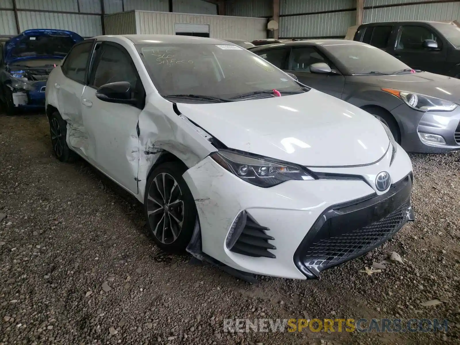 1 Photograph of a damaged car 5YFBURHEXKP918266 TOYOTA COROLLA 2019