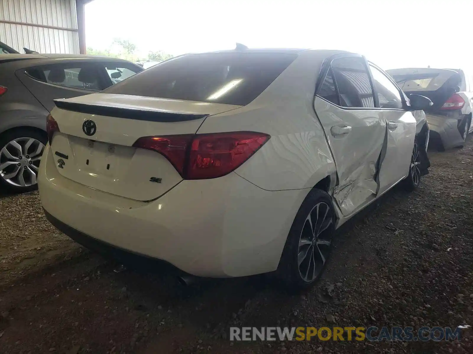 4 Photograph of a damaged car 5YFBURHEXKP918266 TOYOTA COROLLA 2019