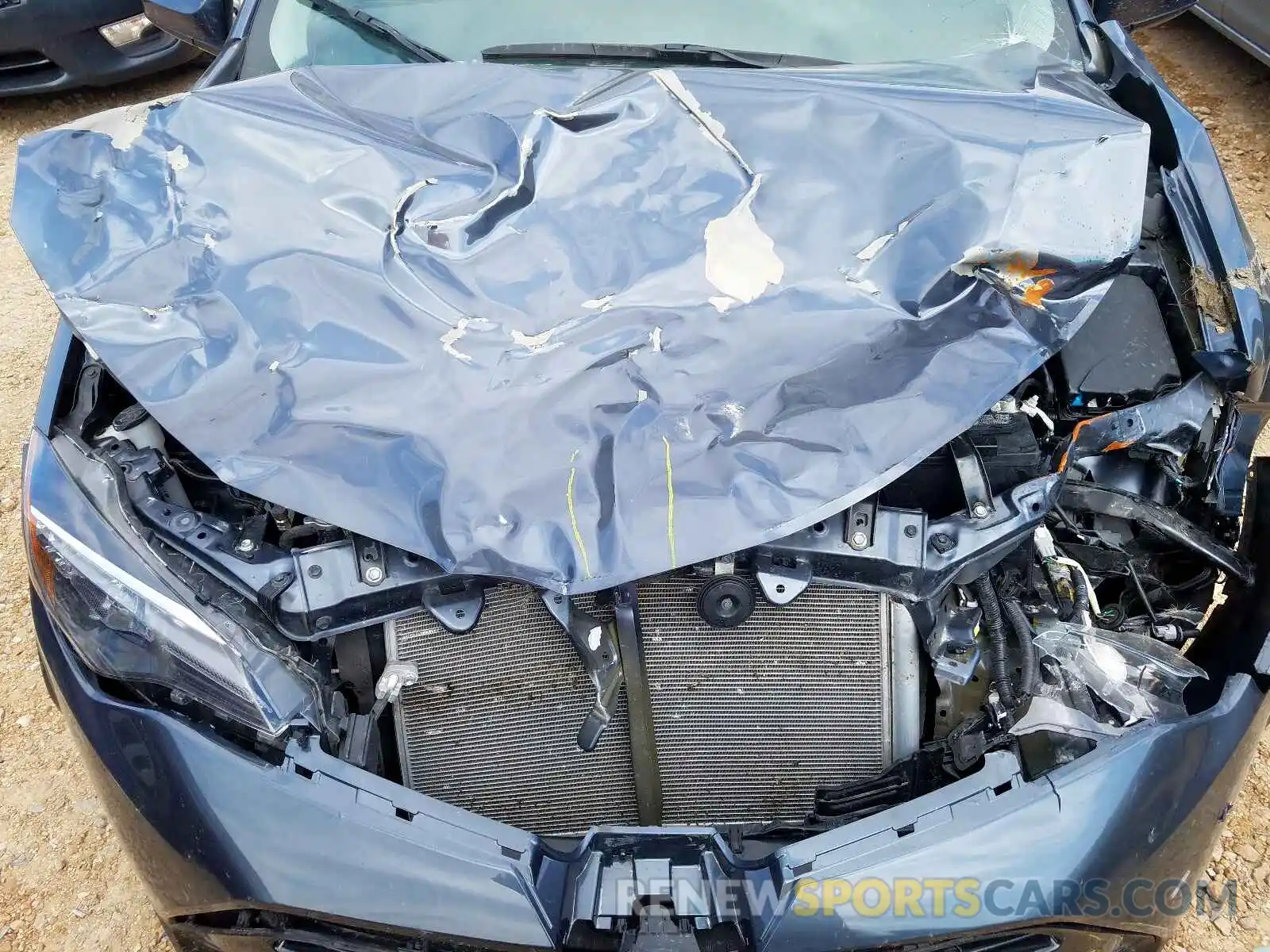 9 Photograph of a damaged car 5YFBURHEXKP918610 TOYOTA COROLLA 2019