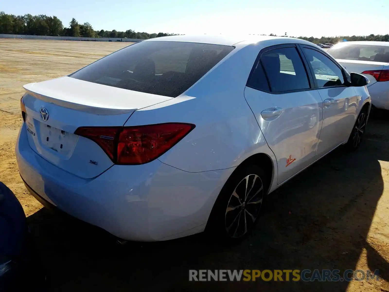 4 Photograph of a damaged car 5YFBURHEXKP918932 TOYOTA COROLLA 2019